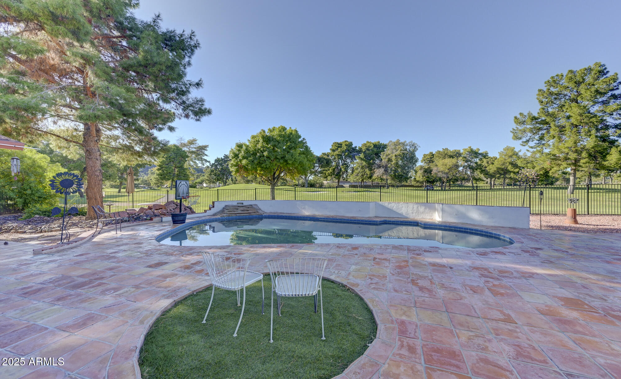 330 W TAM OSHANTER Drive