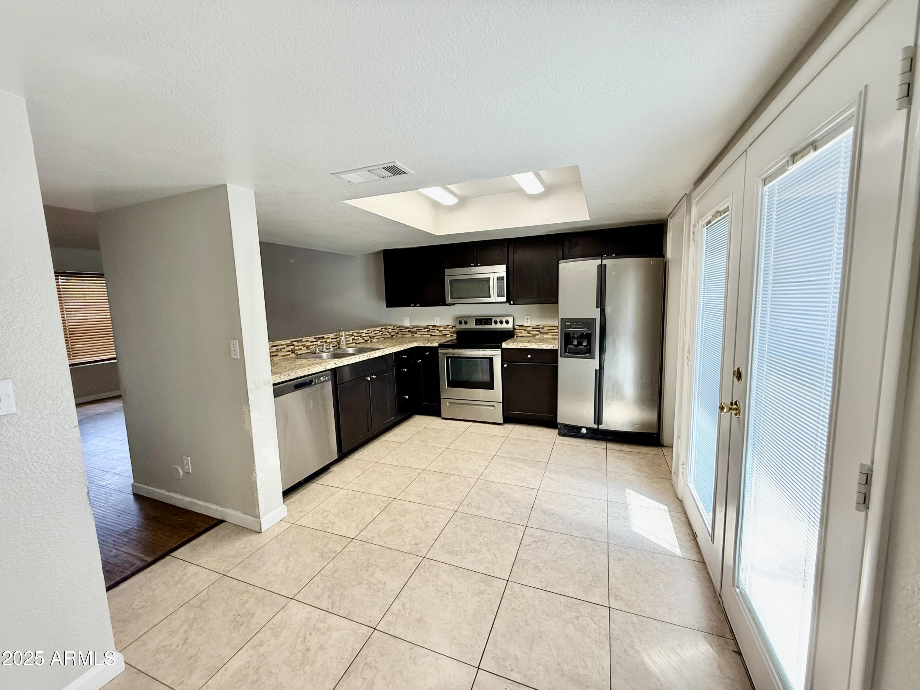 19601 N 7TH Street, 1030