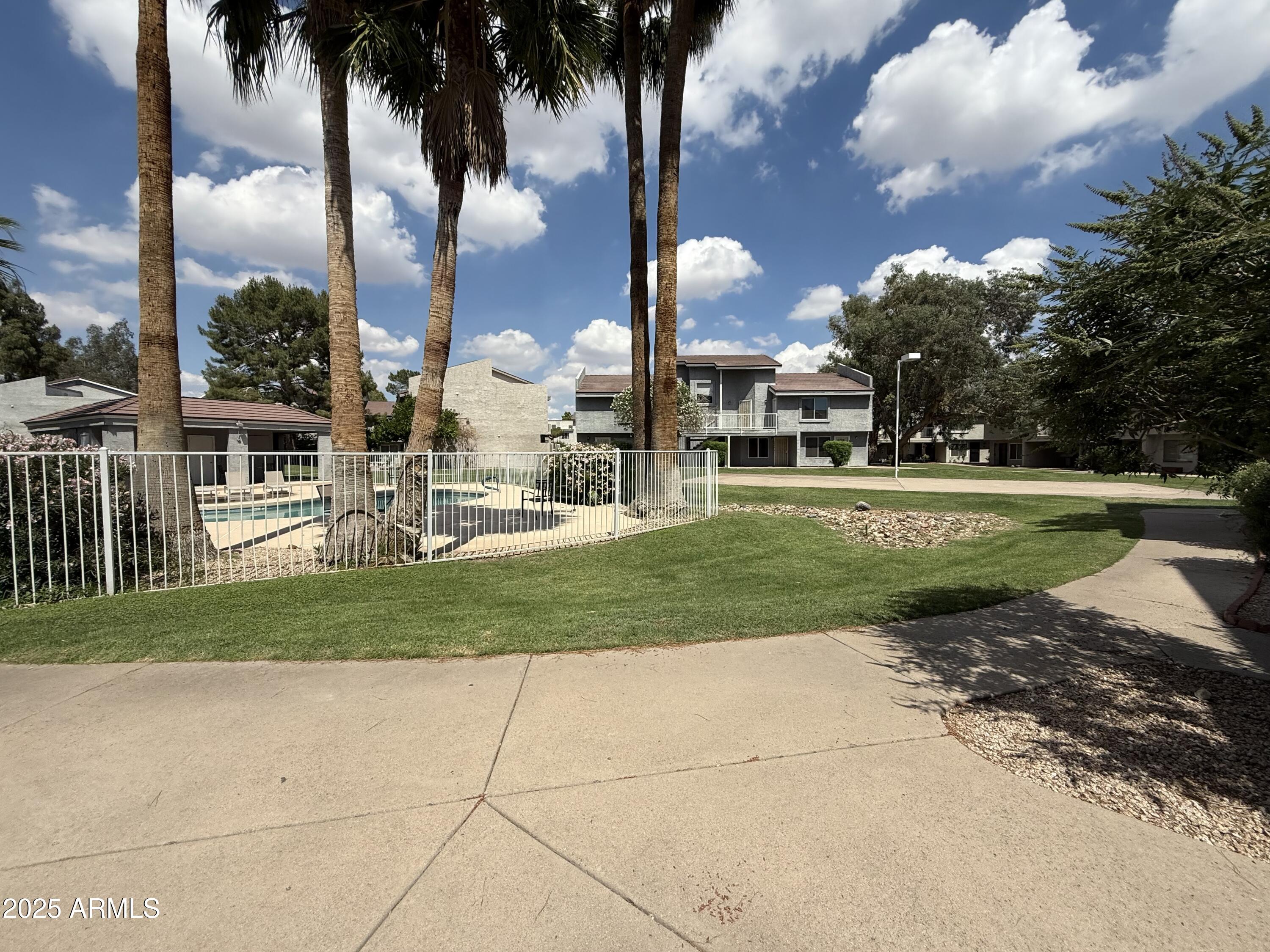 19601 N 7TH Street, 1030