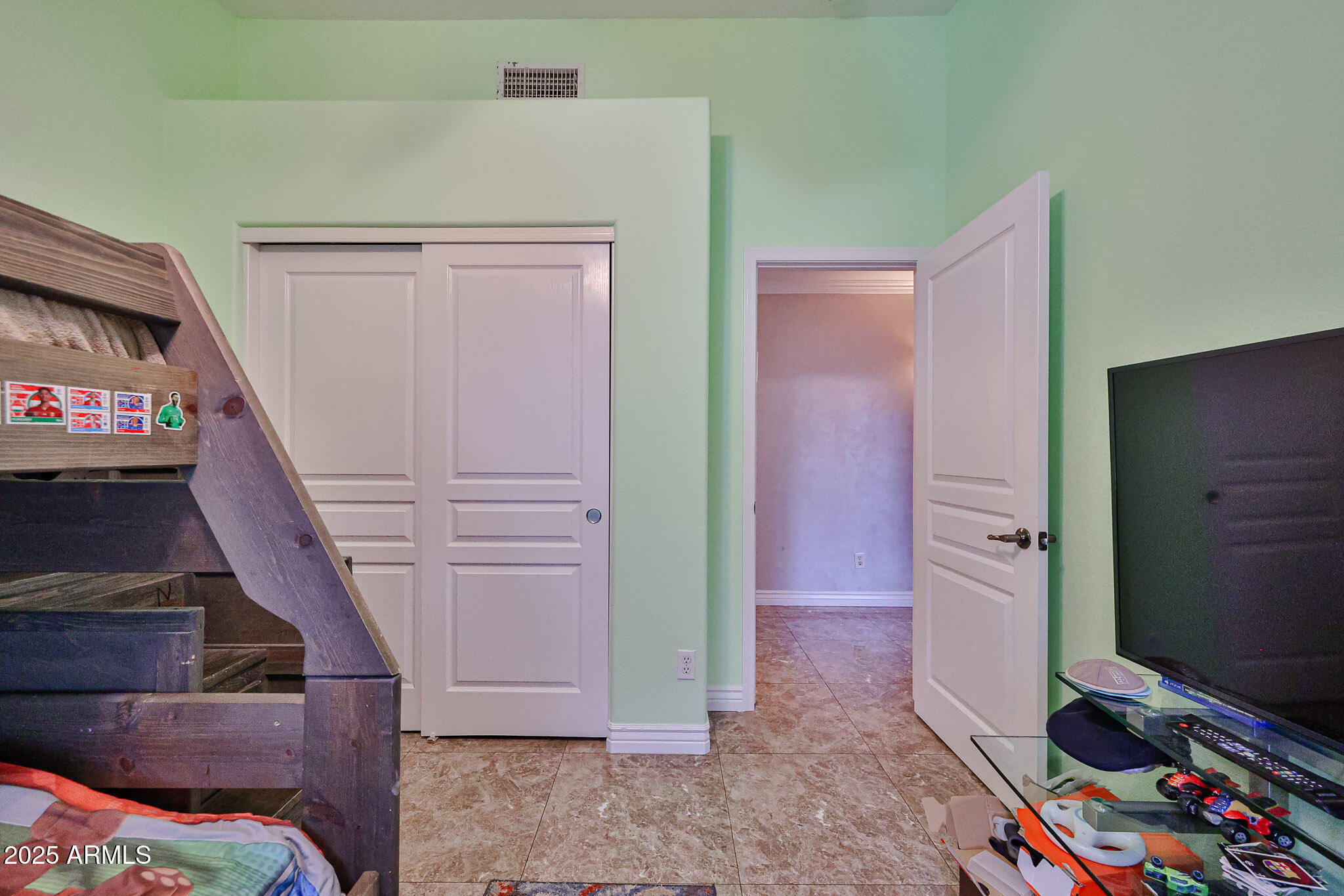 5266 W KALER Circle