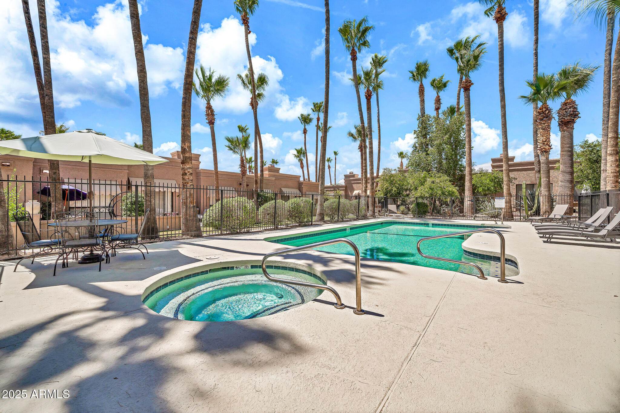 7432 E CAREFREE Drive Unit: 5