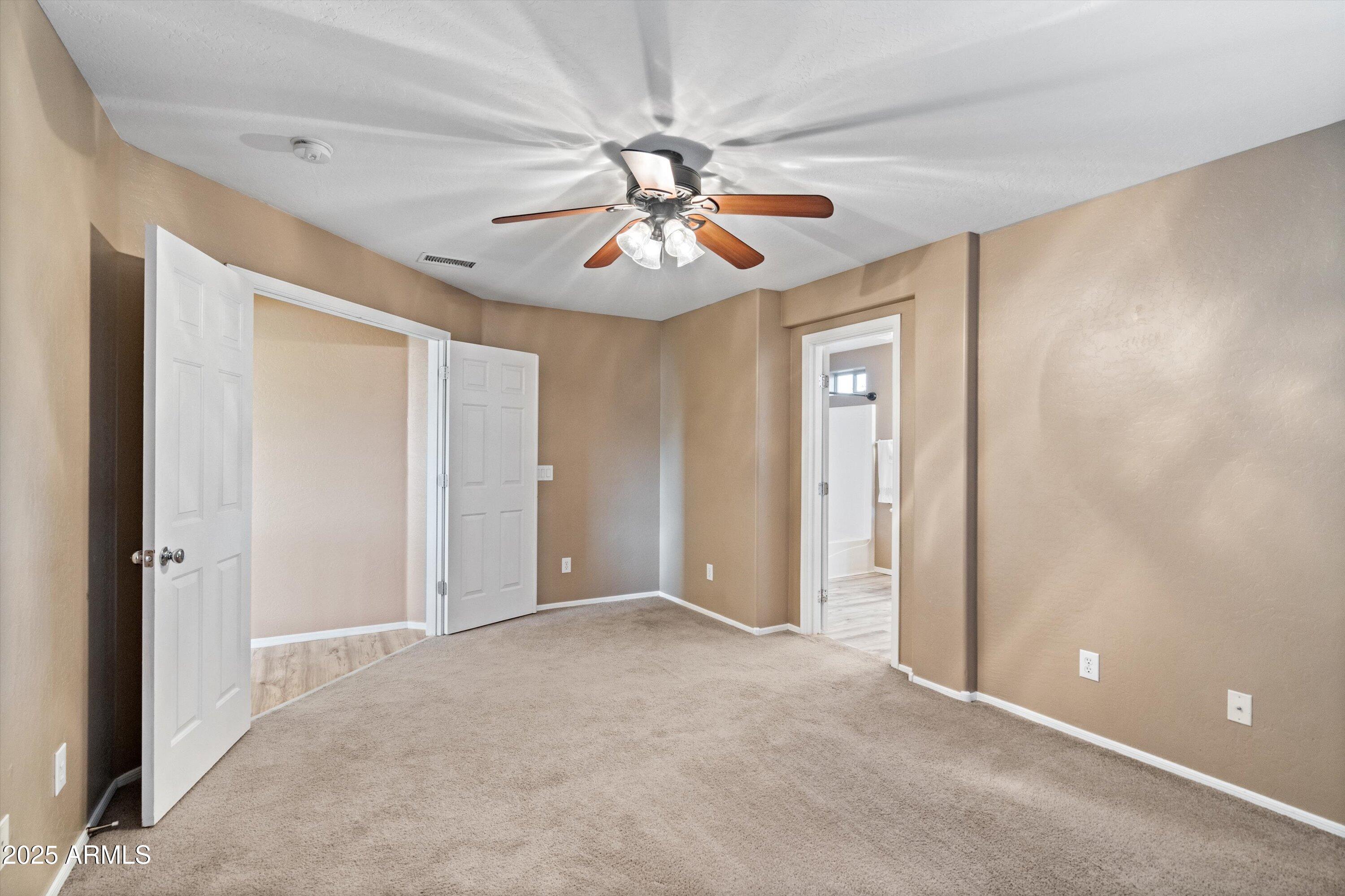 5174 W LAUREL Avenue