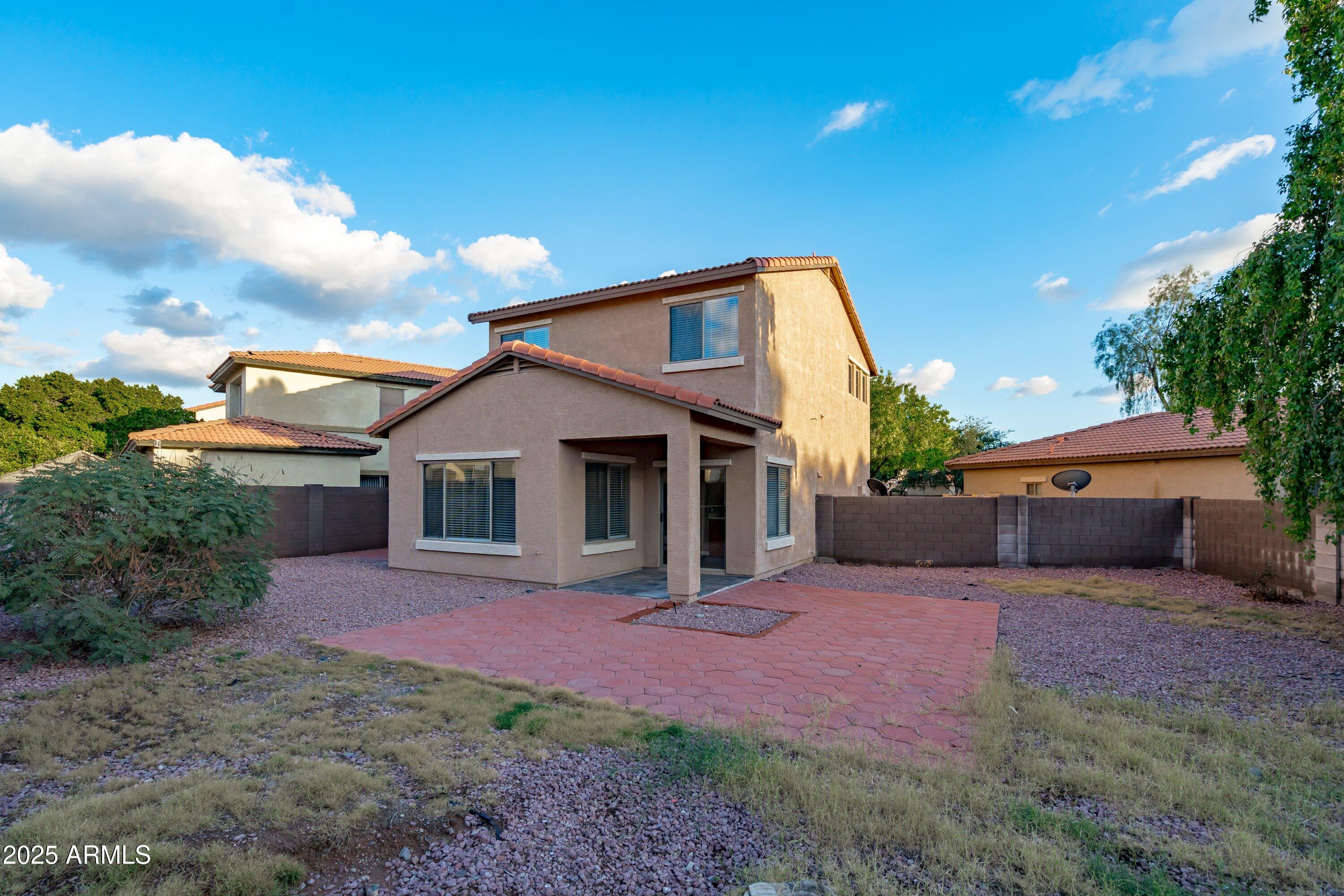 5174 W LAUREL Avenue