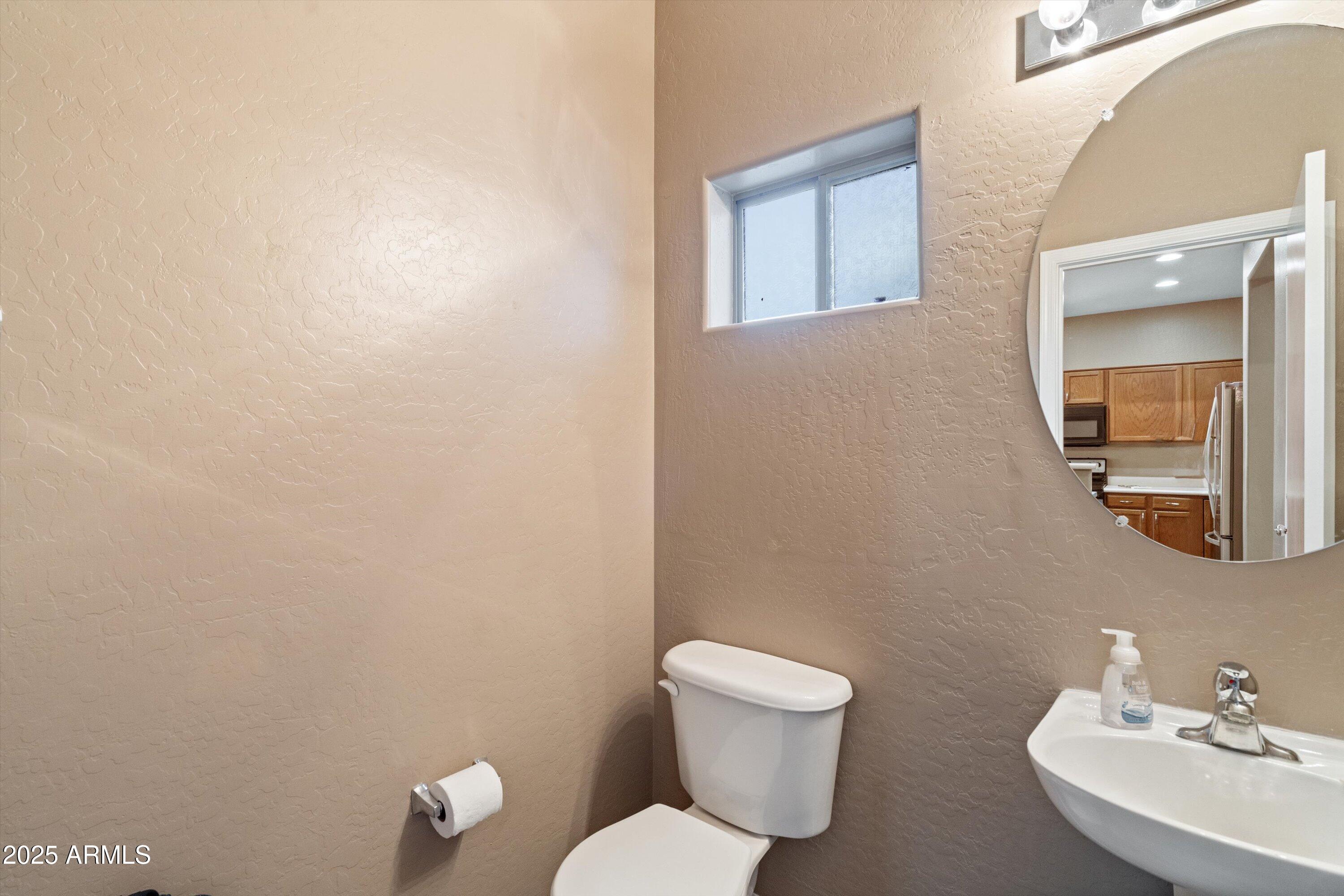 5174 W LAUREL Avenue