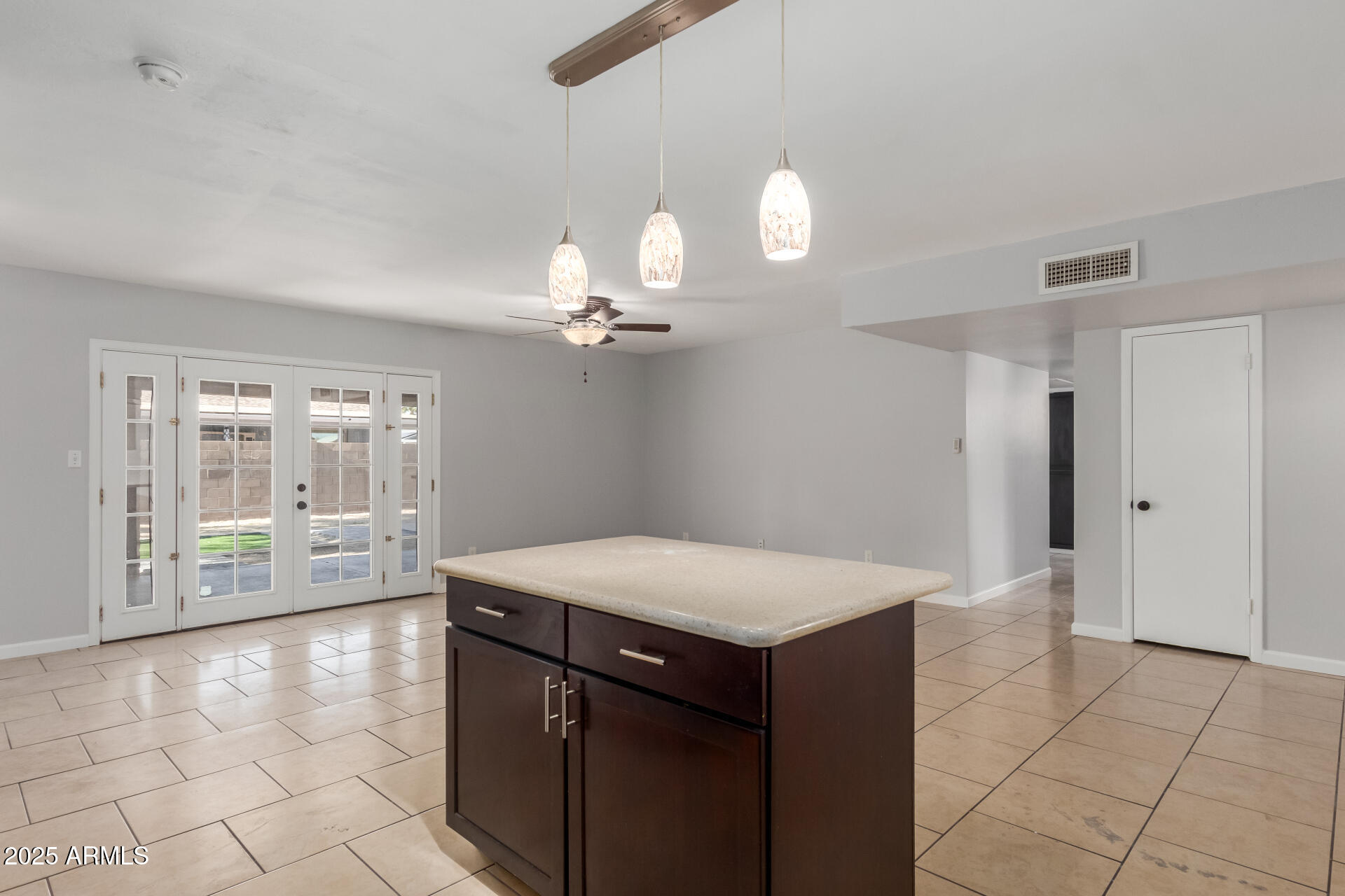 1002 W VILLA RITA Drive