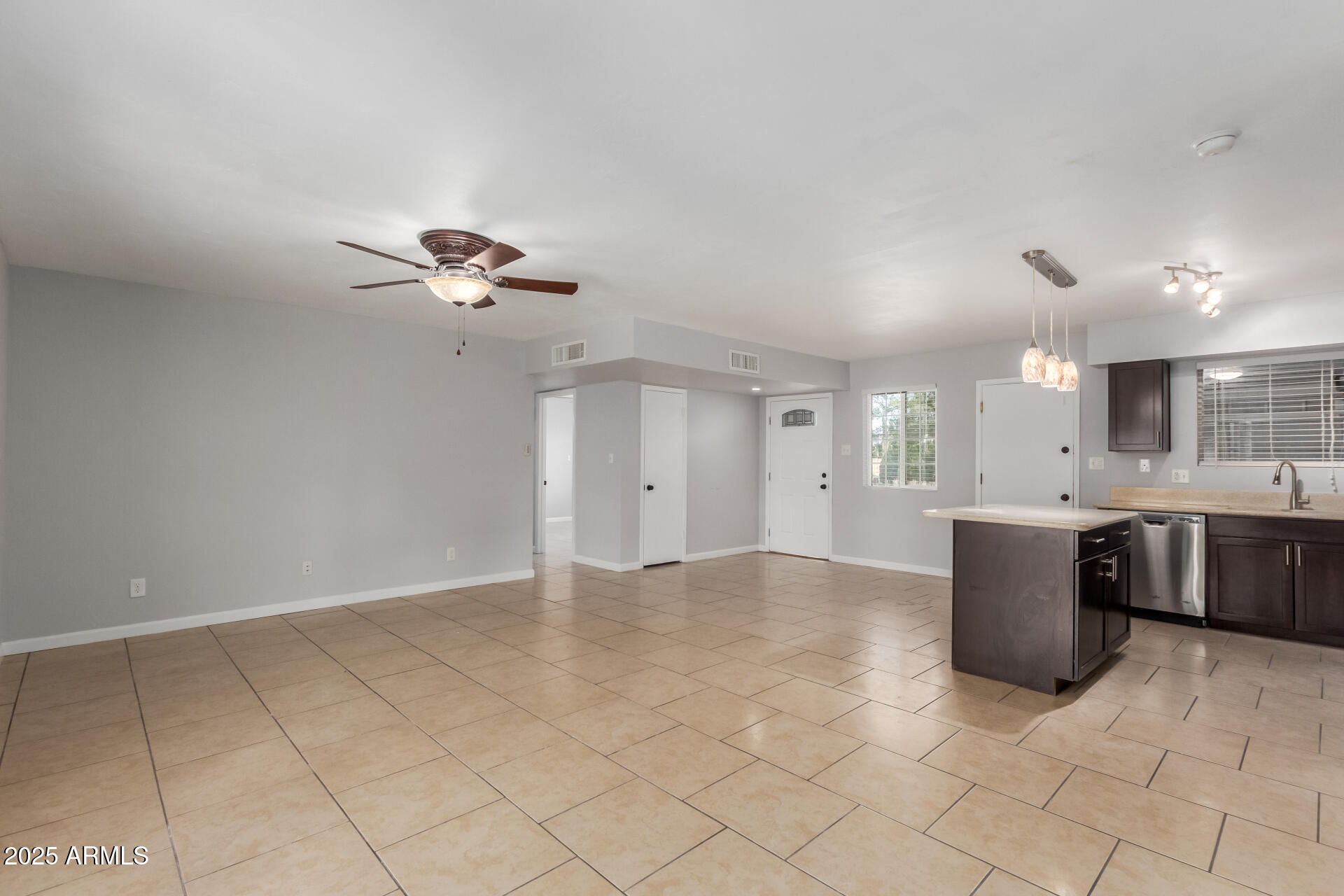 1002 W VILLA RITA Drive