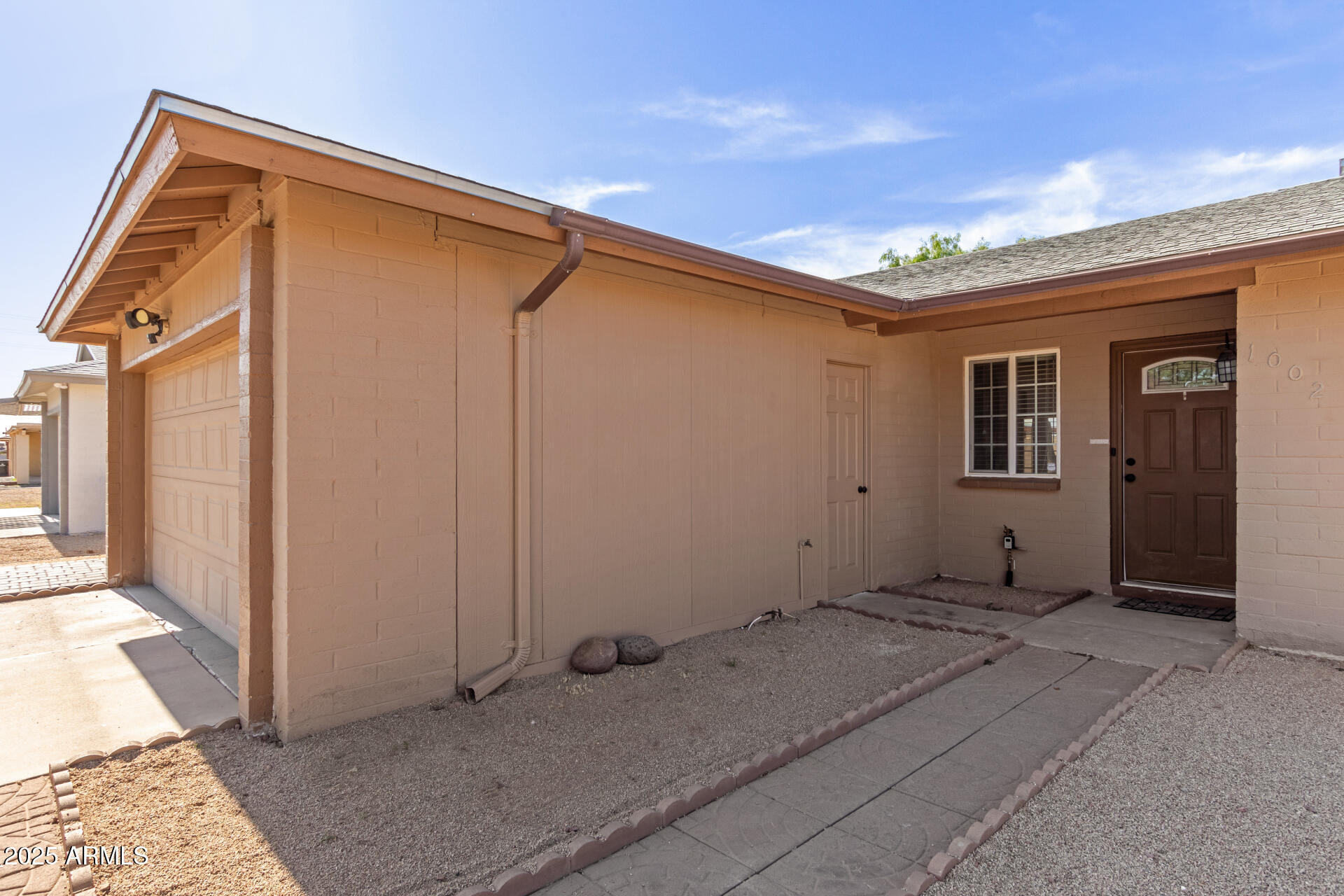 1002 W VILLA RITA Drive