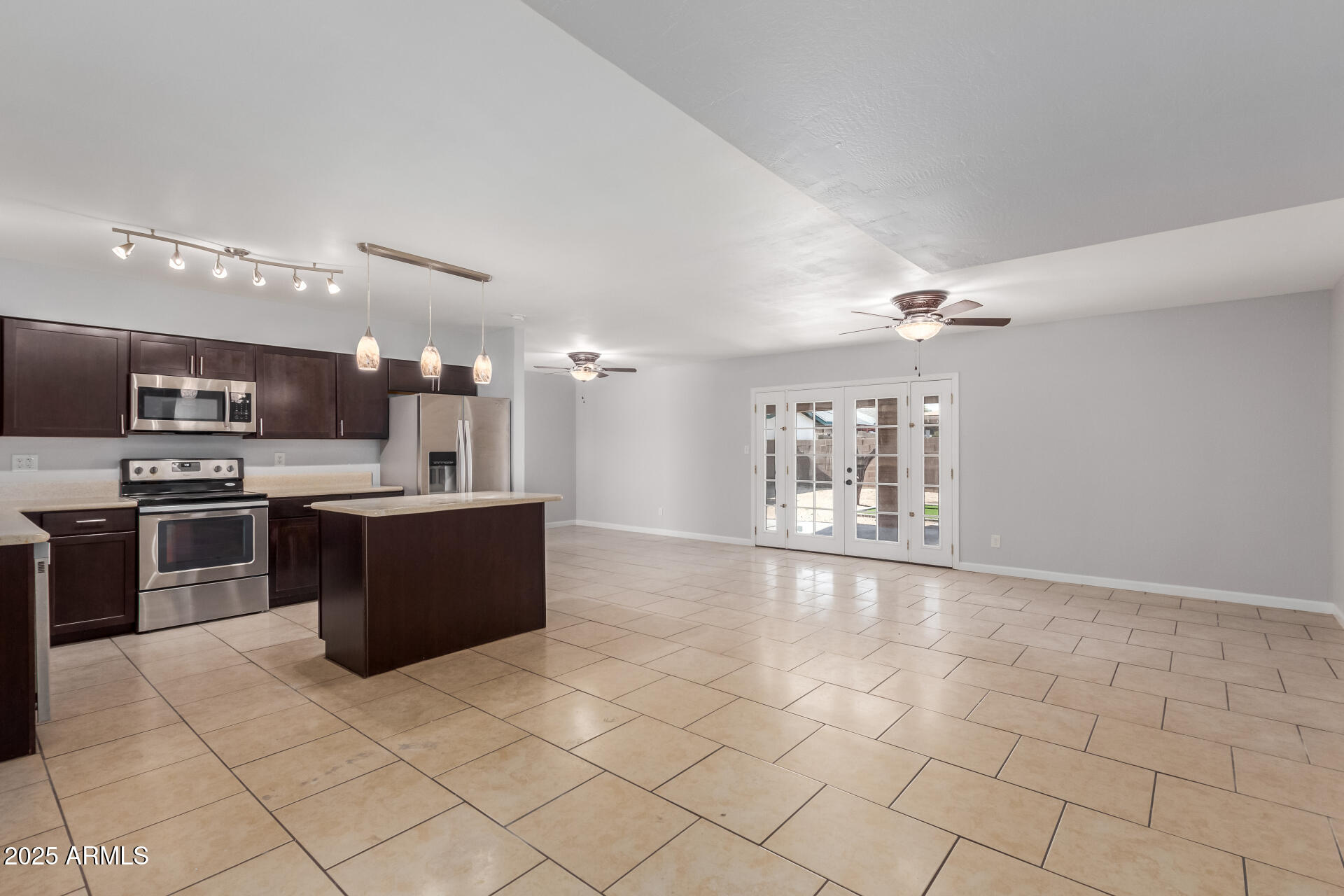 1002 W VILLA RITA Drive