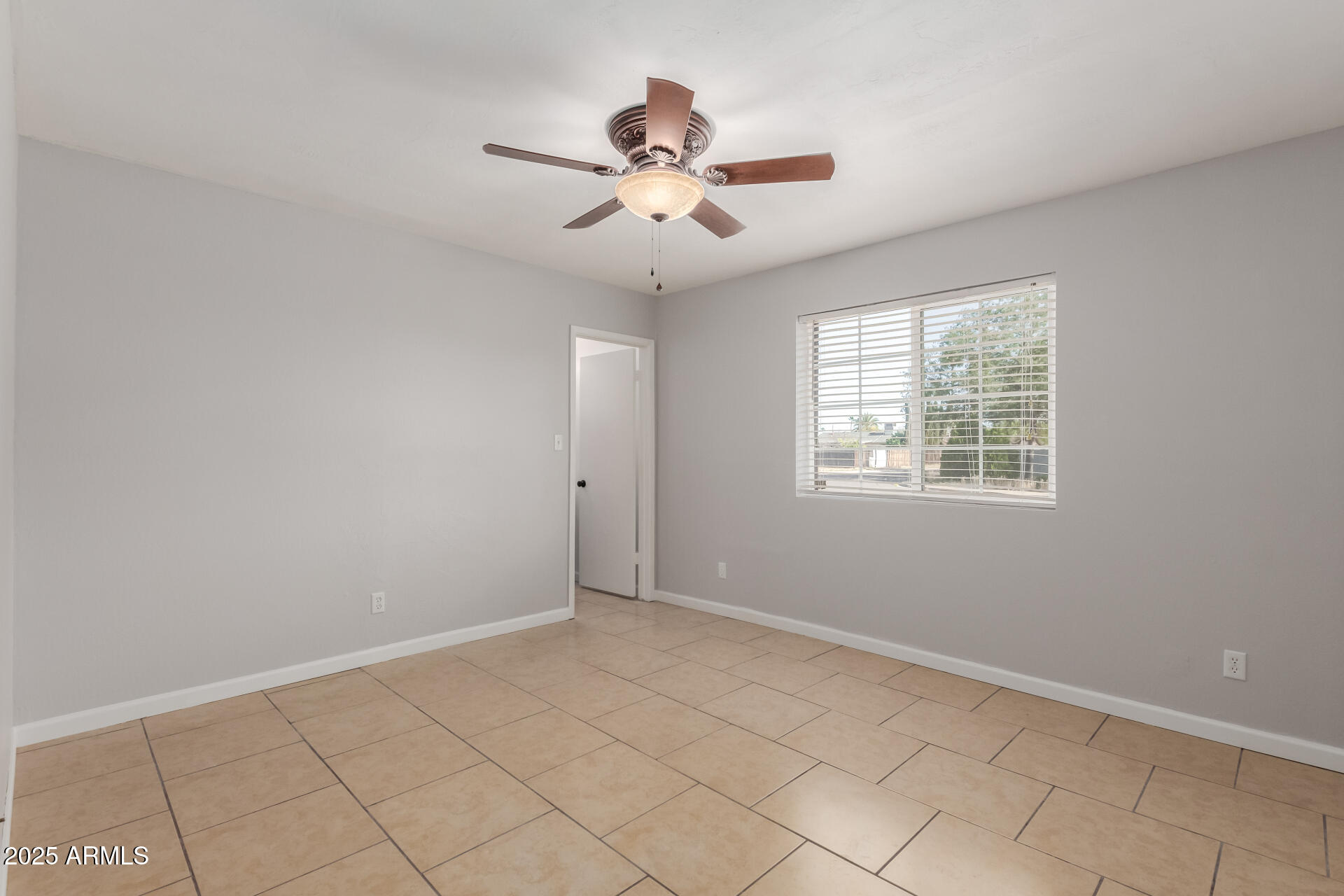 1002 W VILLA RITA Drive