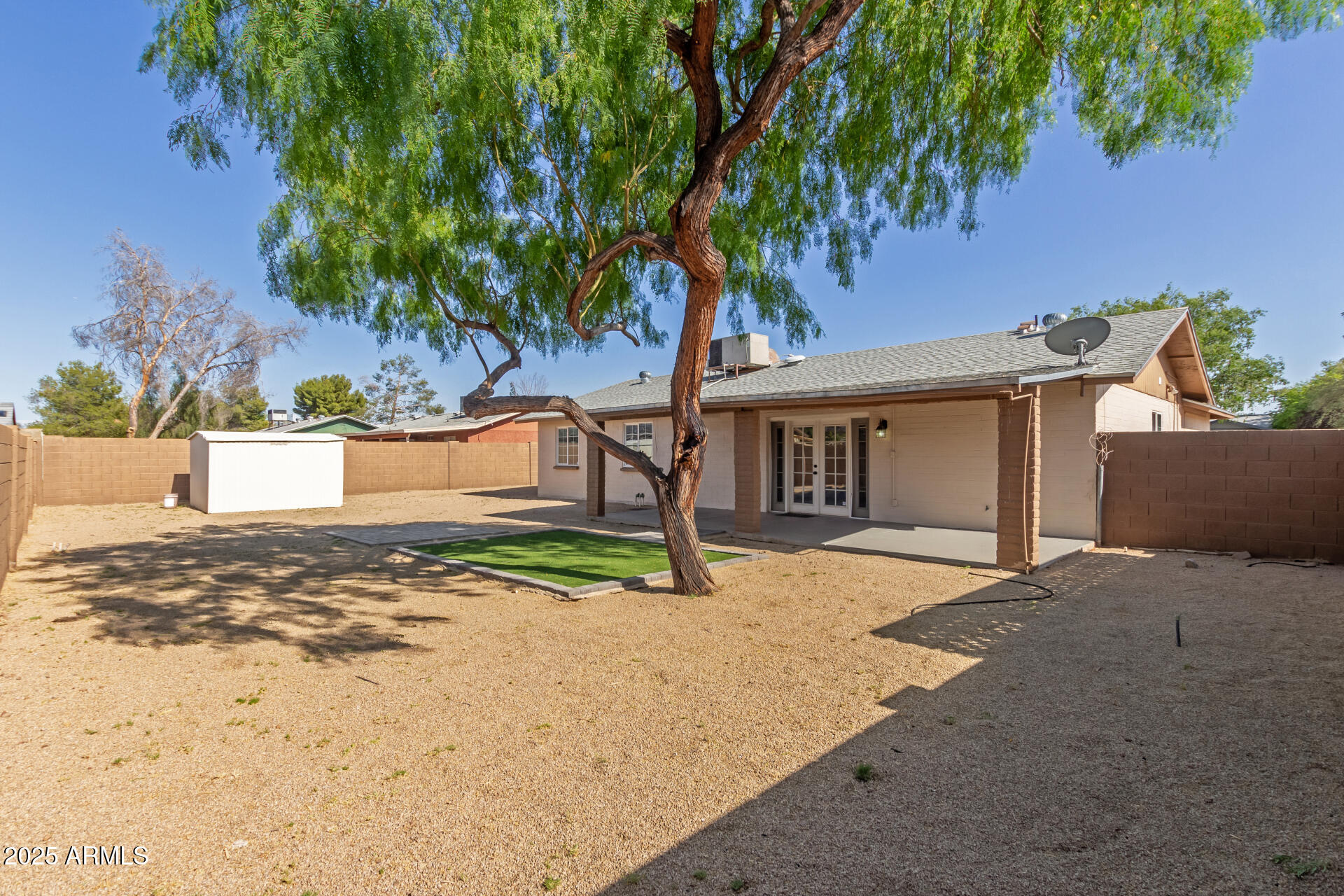 1002 W VILLA RITA Drive