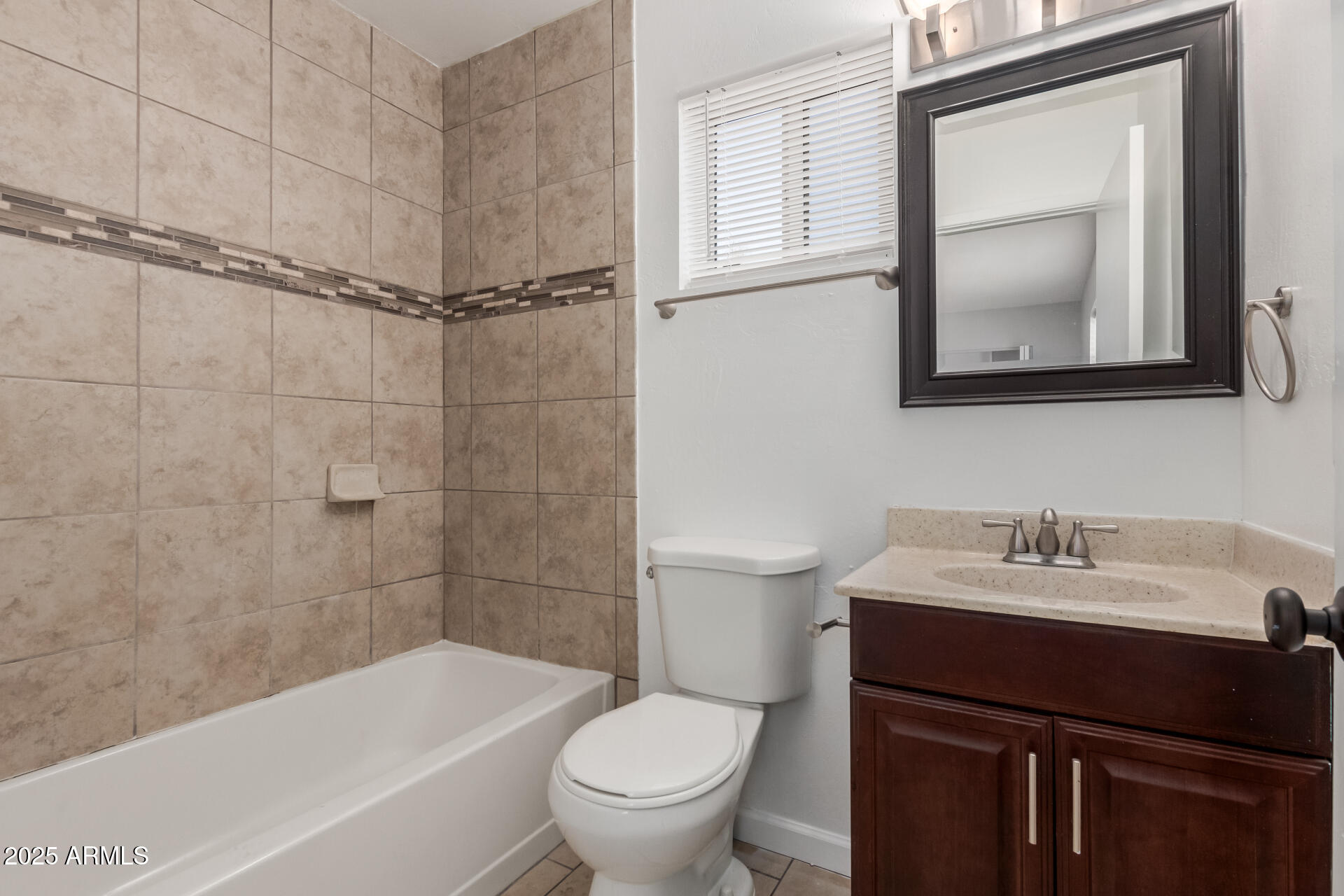 1002 W VILLA RITA Drive