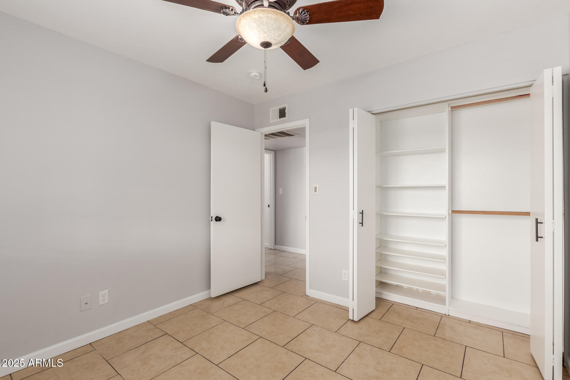 1002 W VILLA RITA Drive