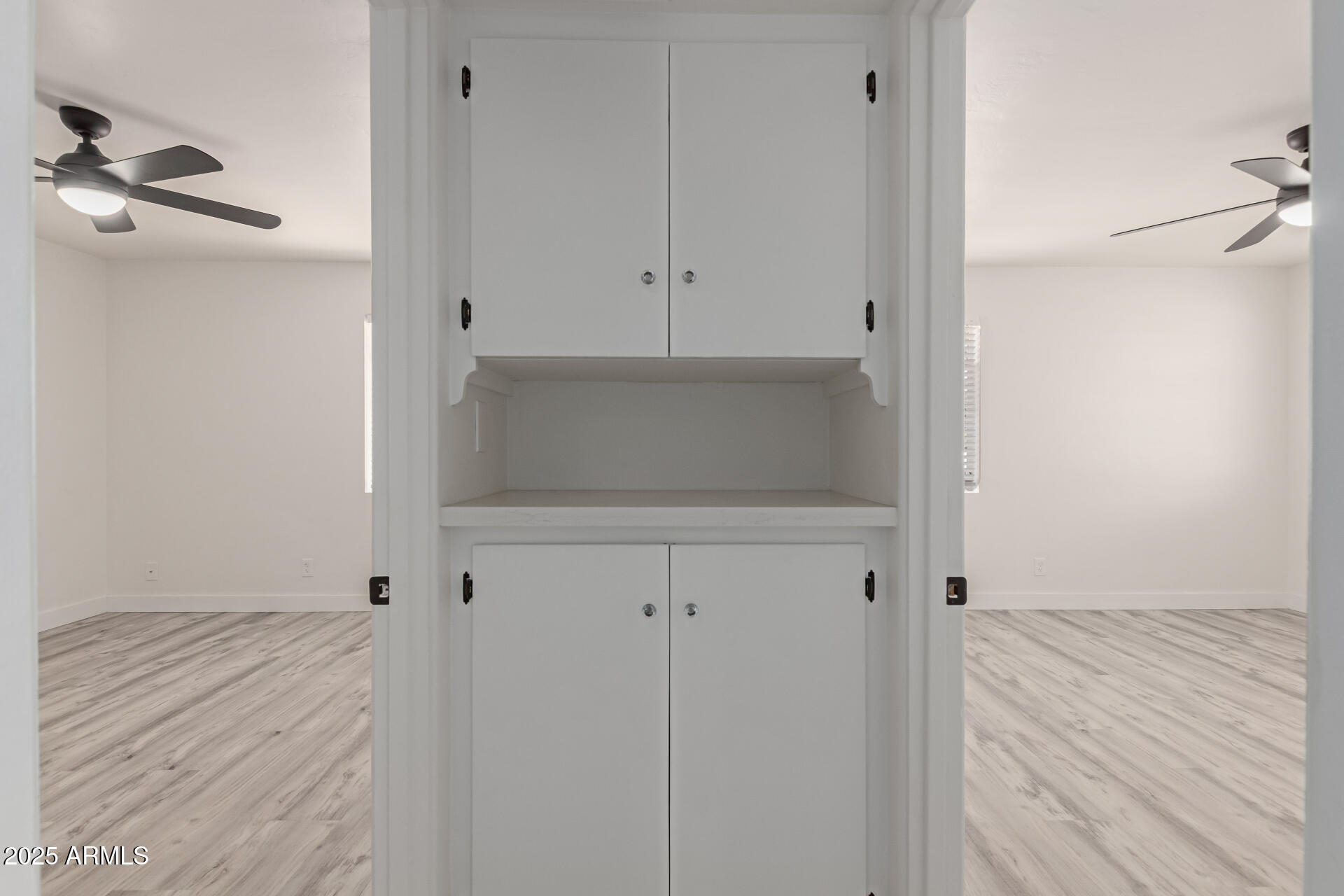 2139 W WHITTON Avenue