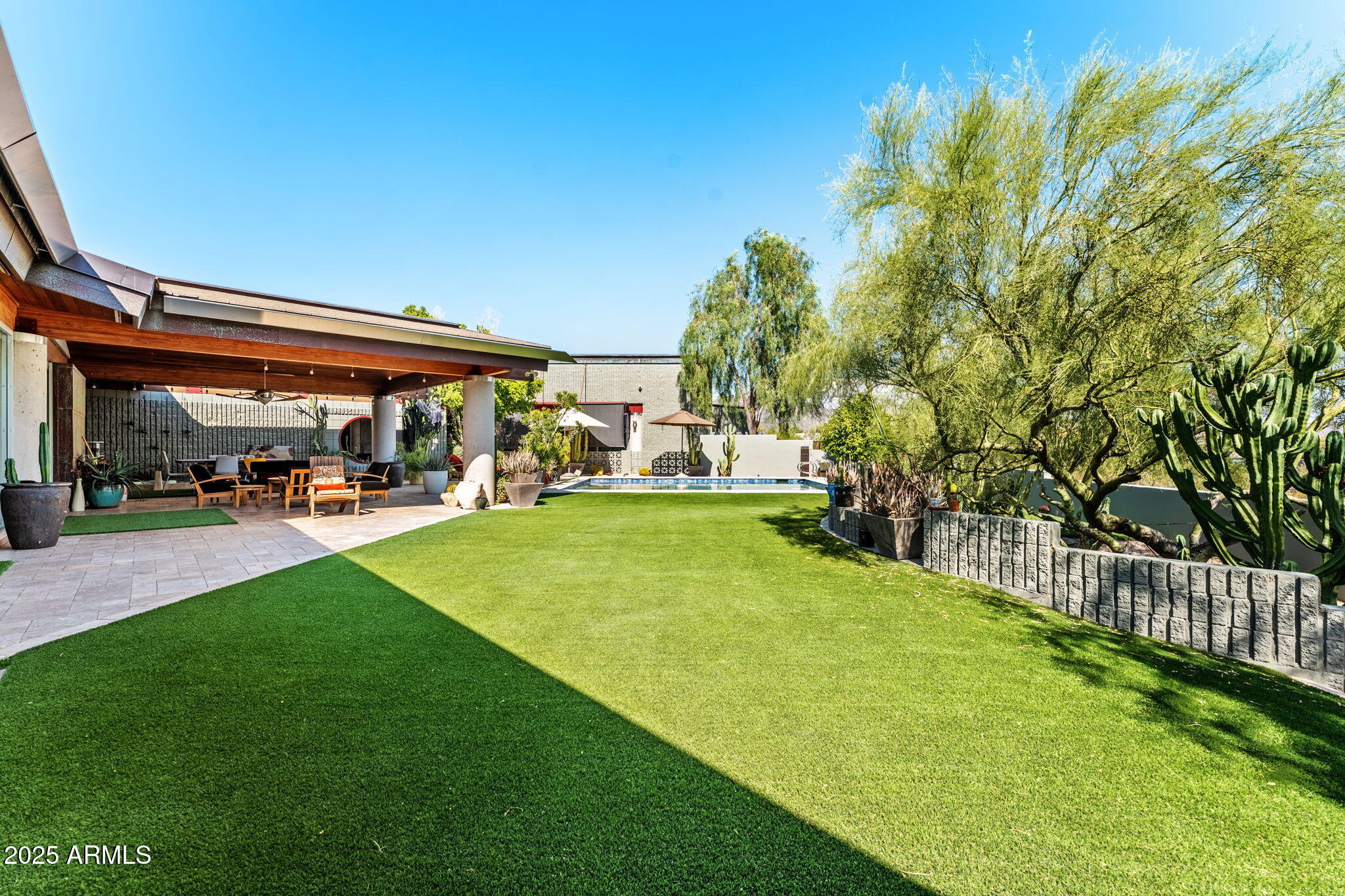 8845 E SIERRA PINTA Drive