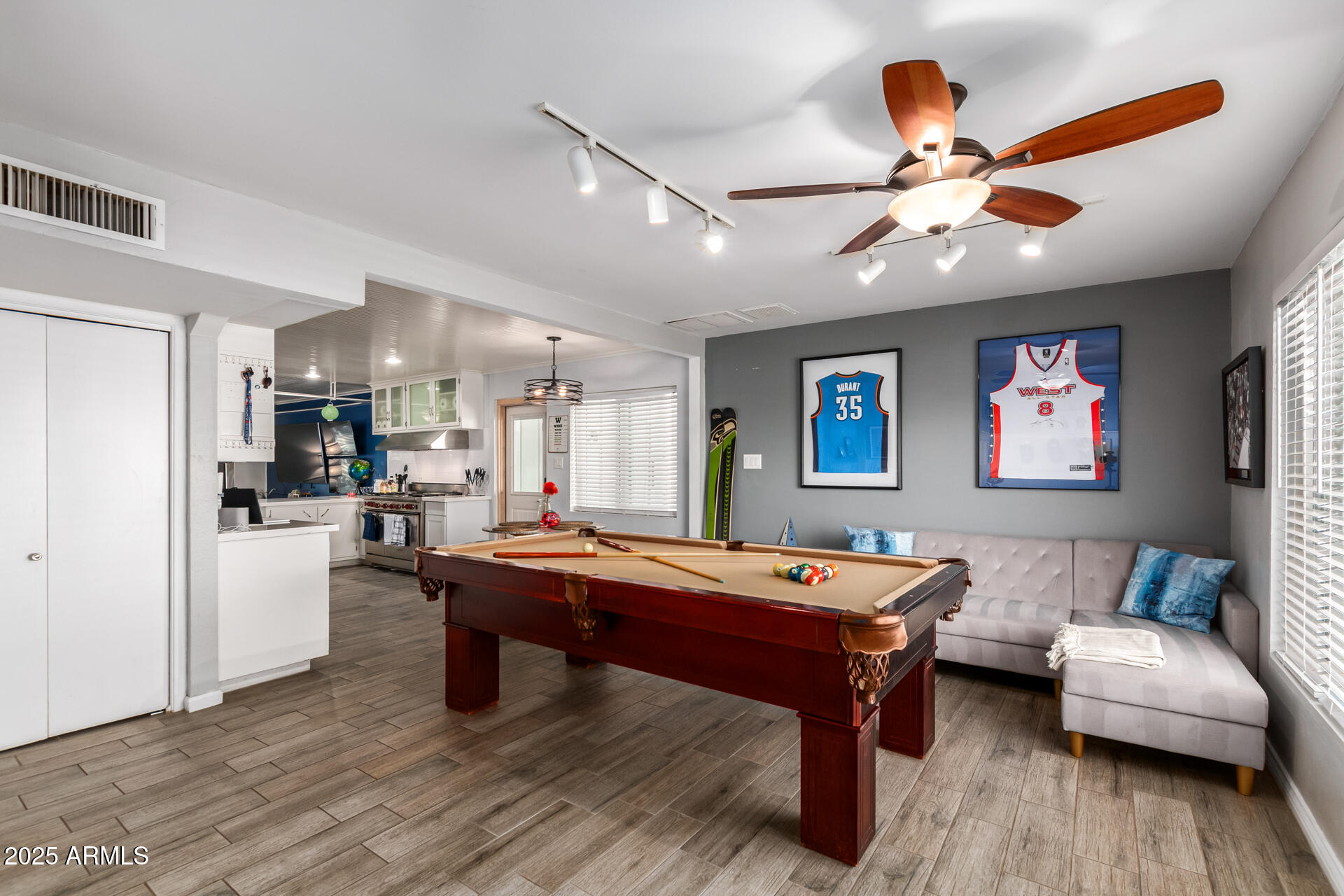 8613 E VIRGINIA Avenue