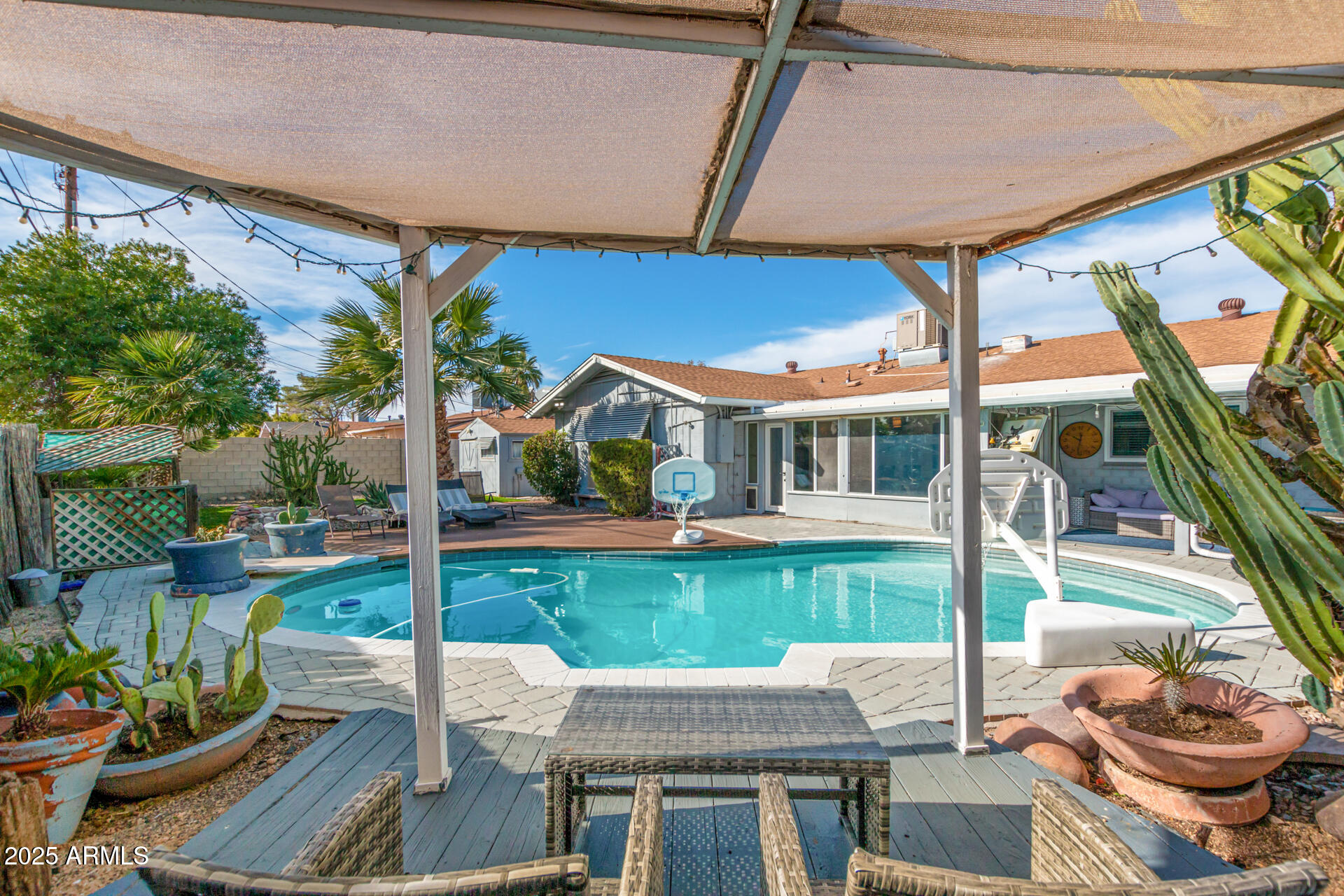 8613 E VIRGINIA Avenue