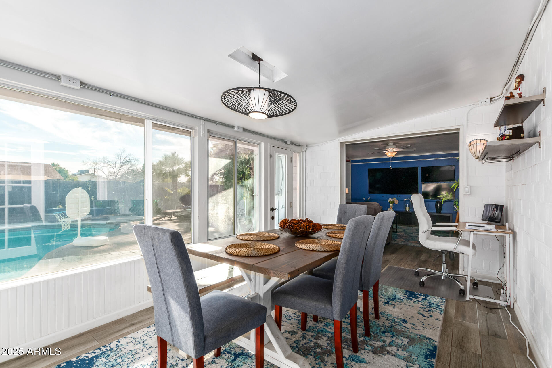 8613 E VIRGINIA Avenue