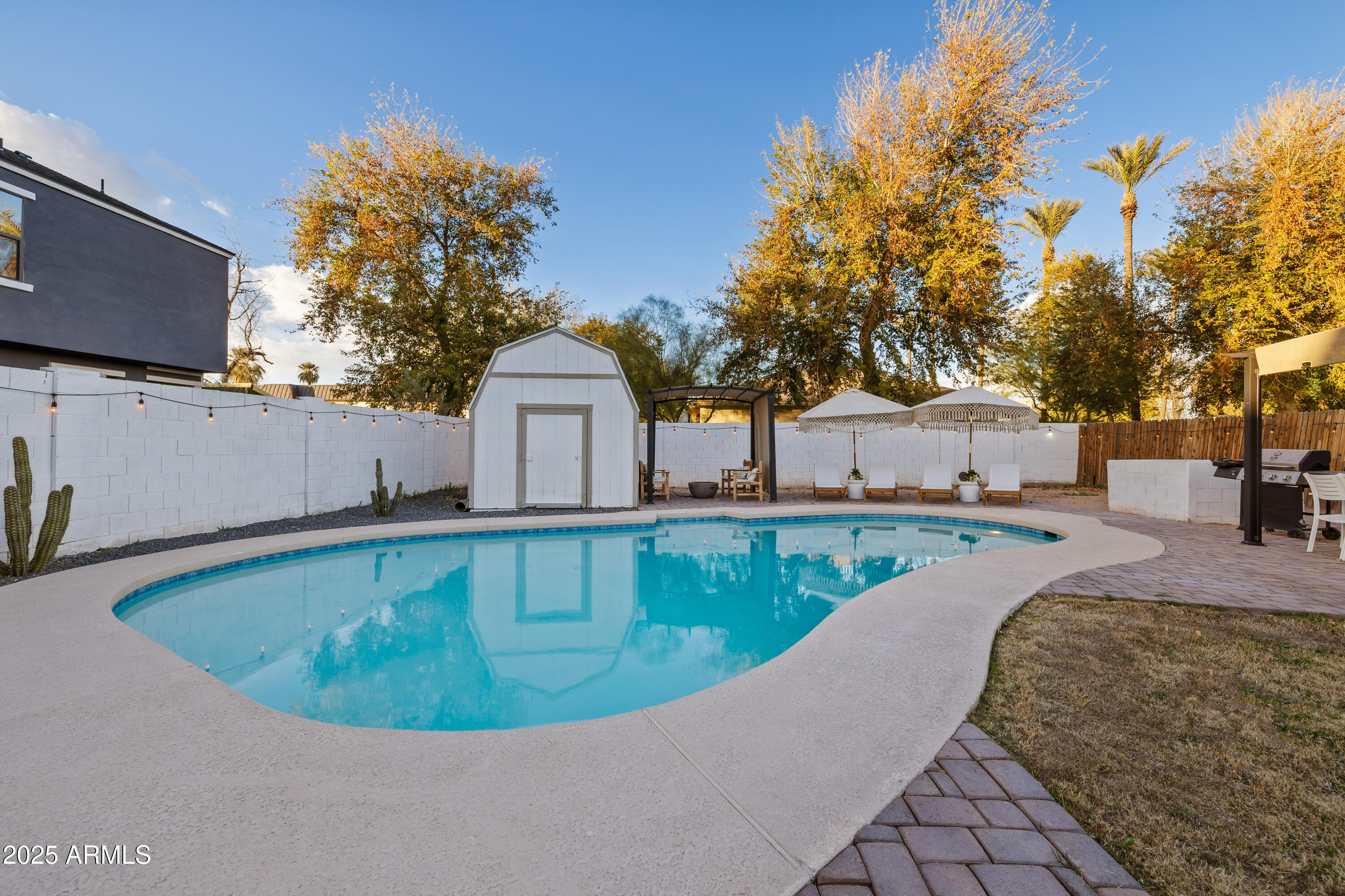 2722 E VIRGINIA Avenue