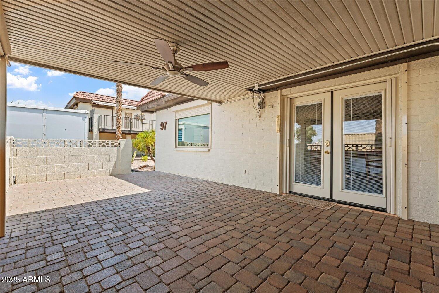 1916 W Morningside Drive, 97