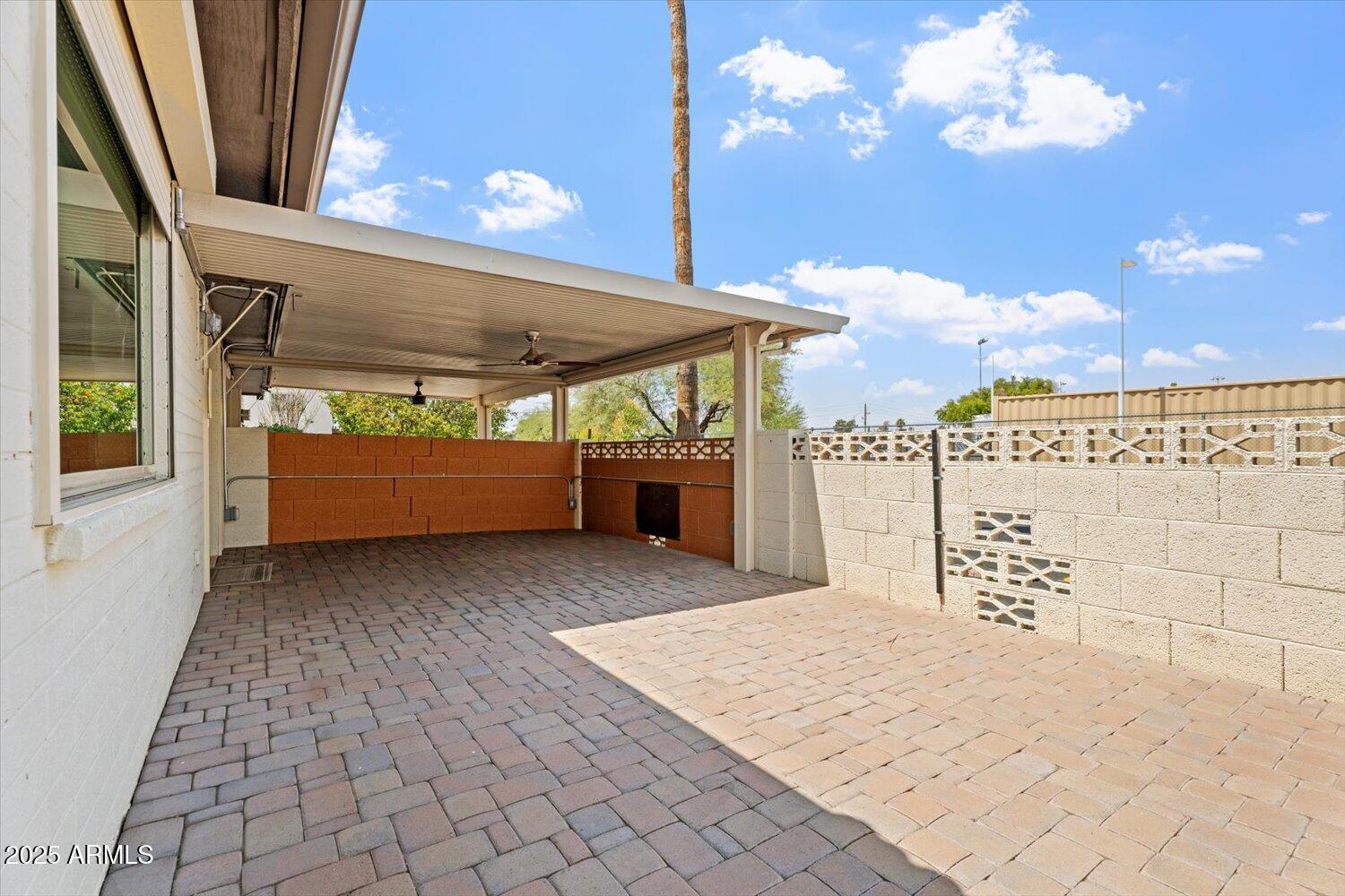 1916 W Morningside Drive, 97