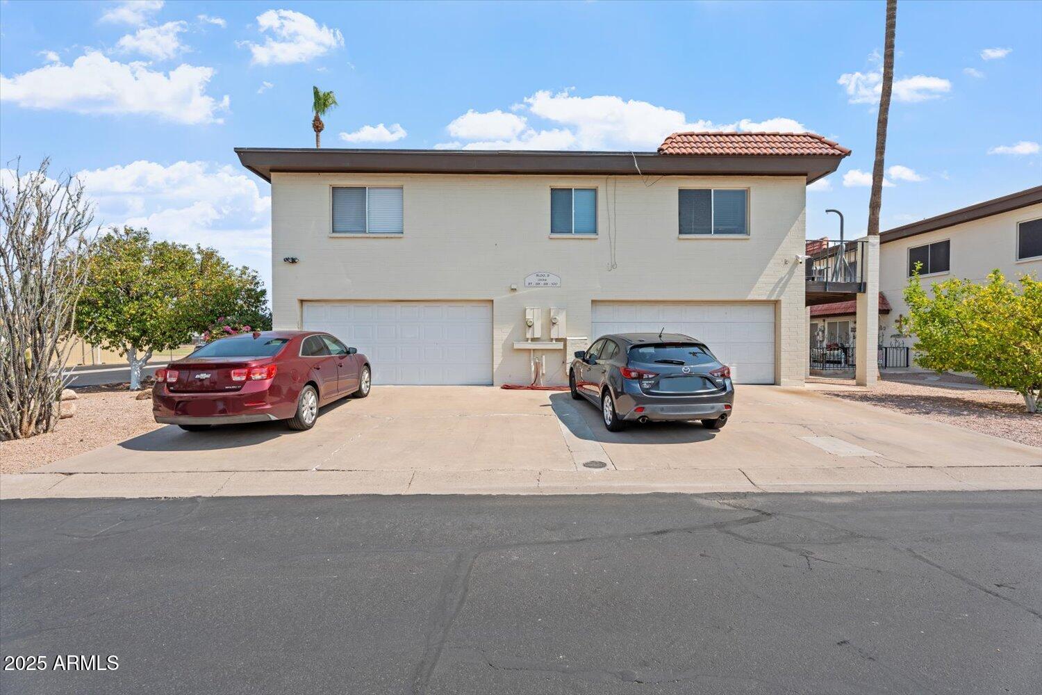 1916 W Morningside Drive, 97