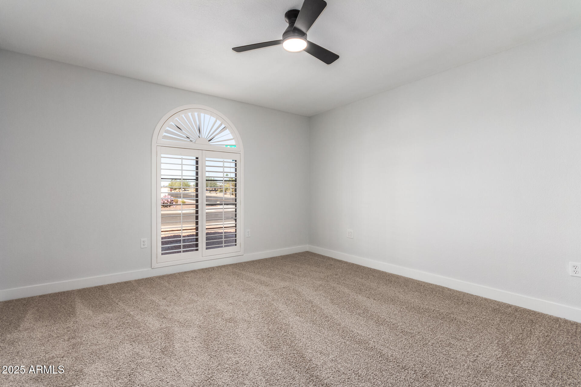 13903 W GABLE HILL Drive