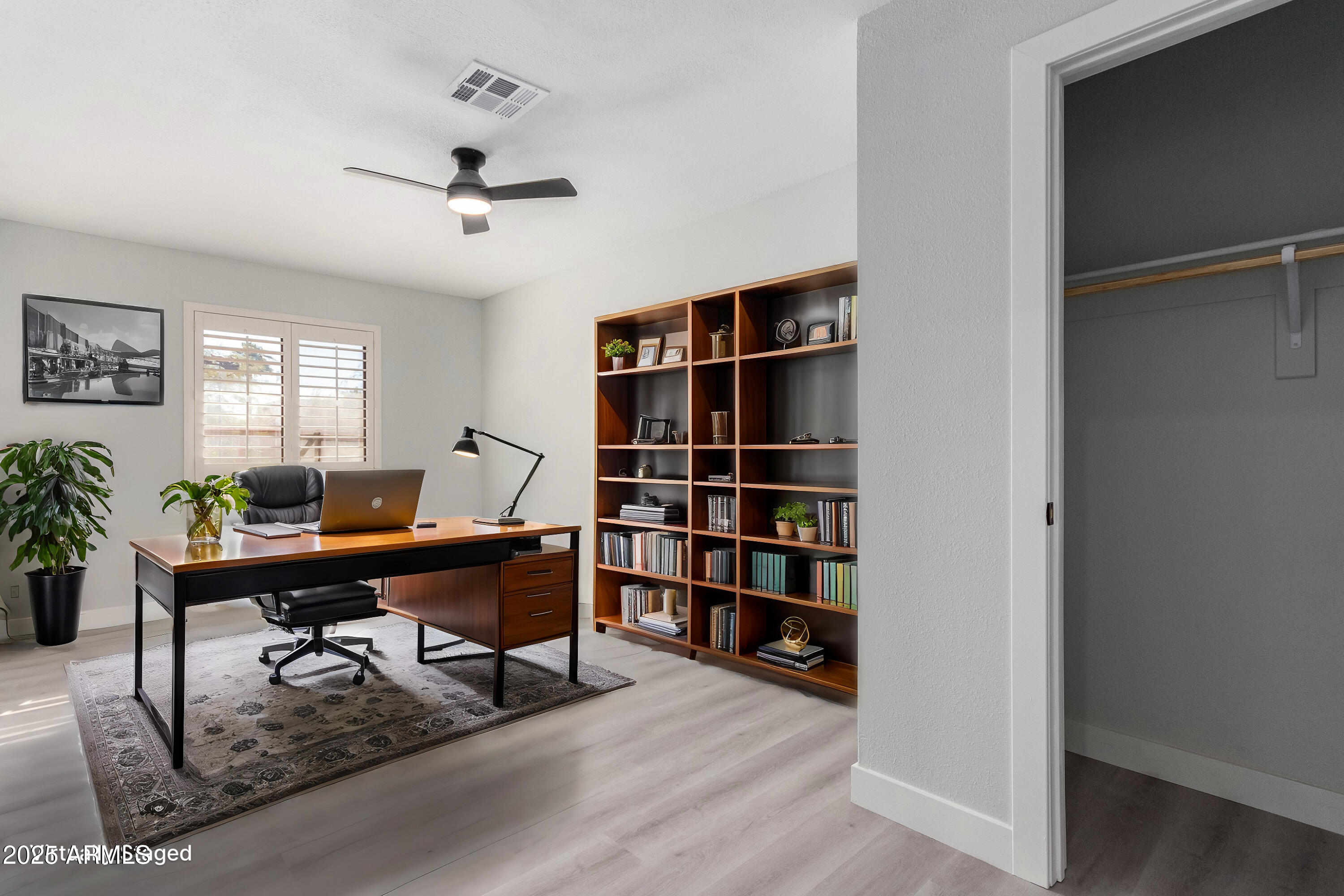 13903 W GABLE HILL Drive