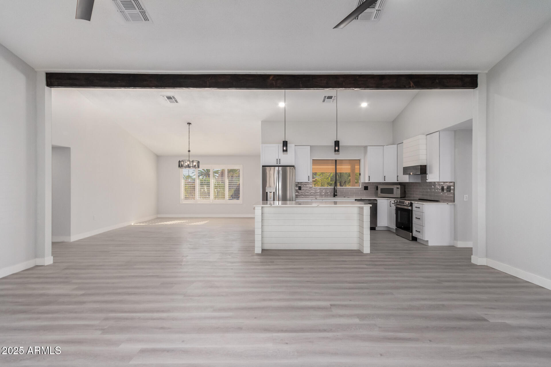 13903 W GABLE HILL Drive