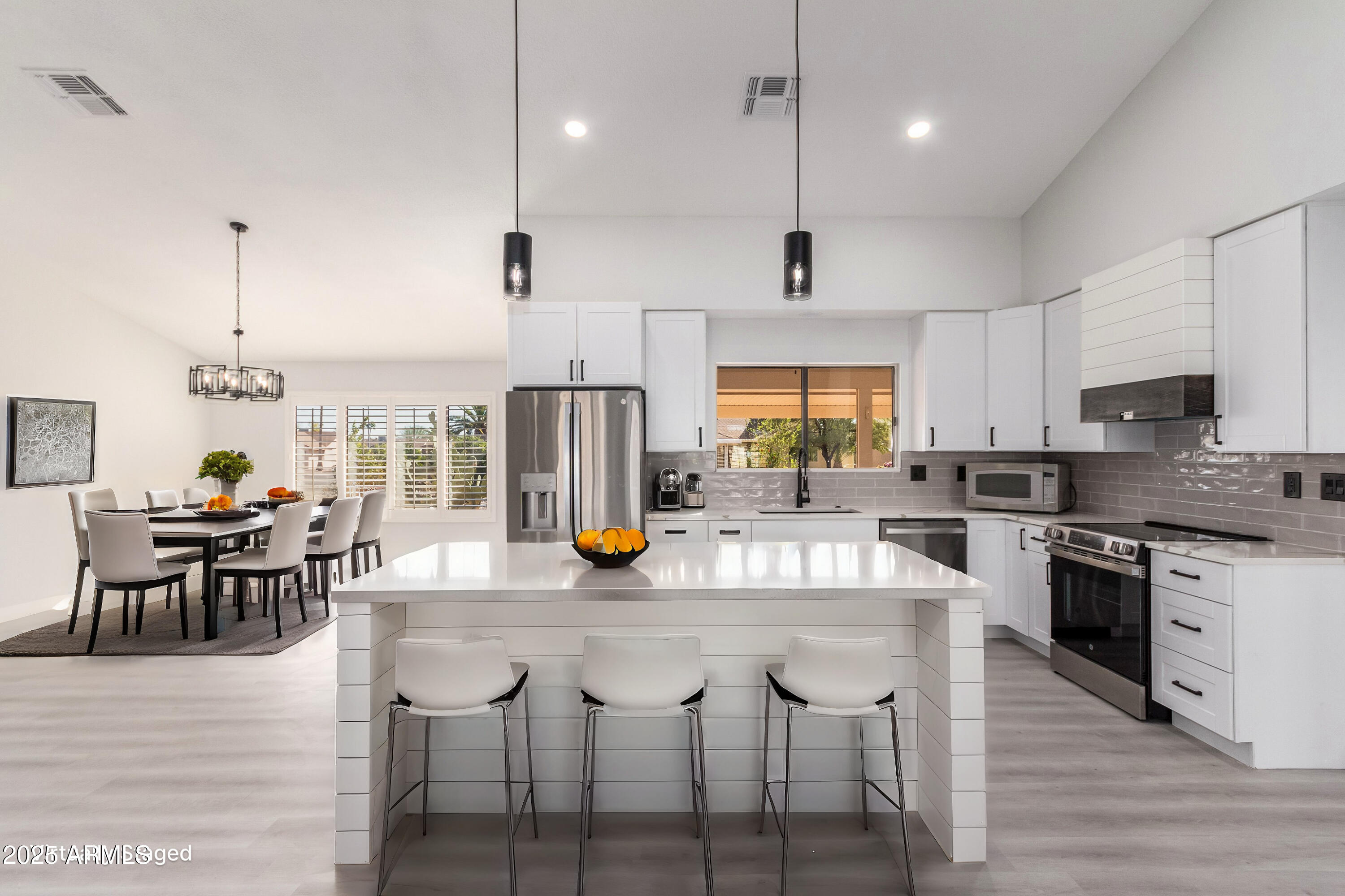 13903 W GABLE HILL Drive