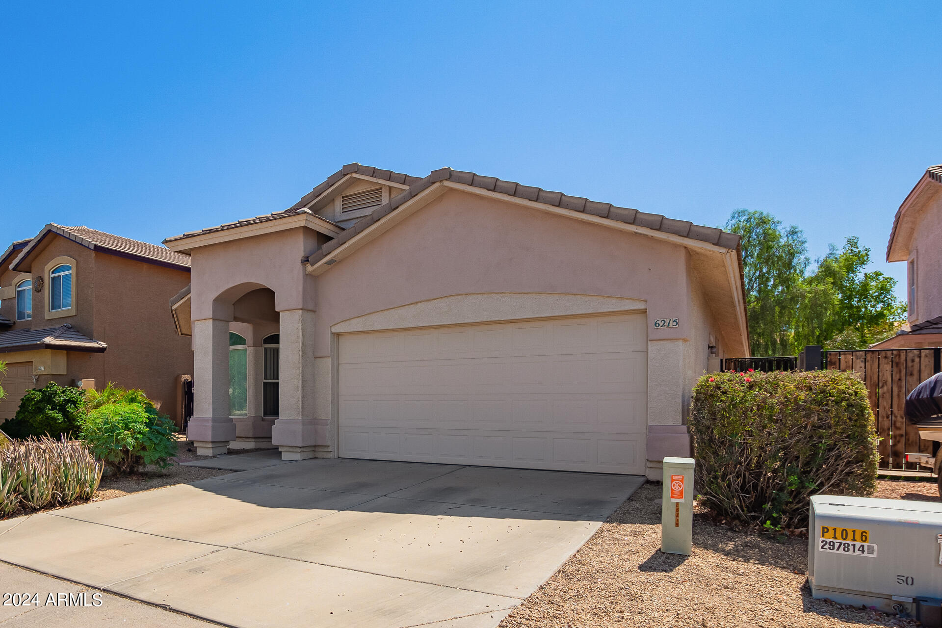 6215 W NAVAJO Drive