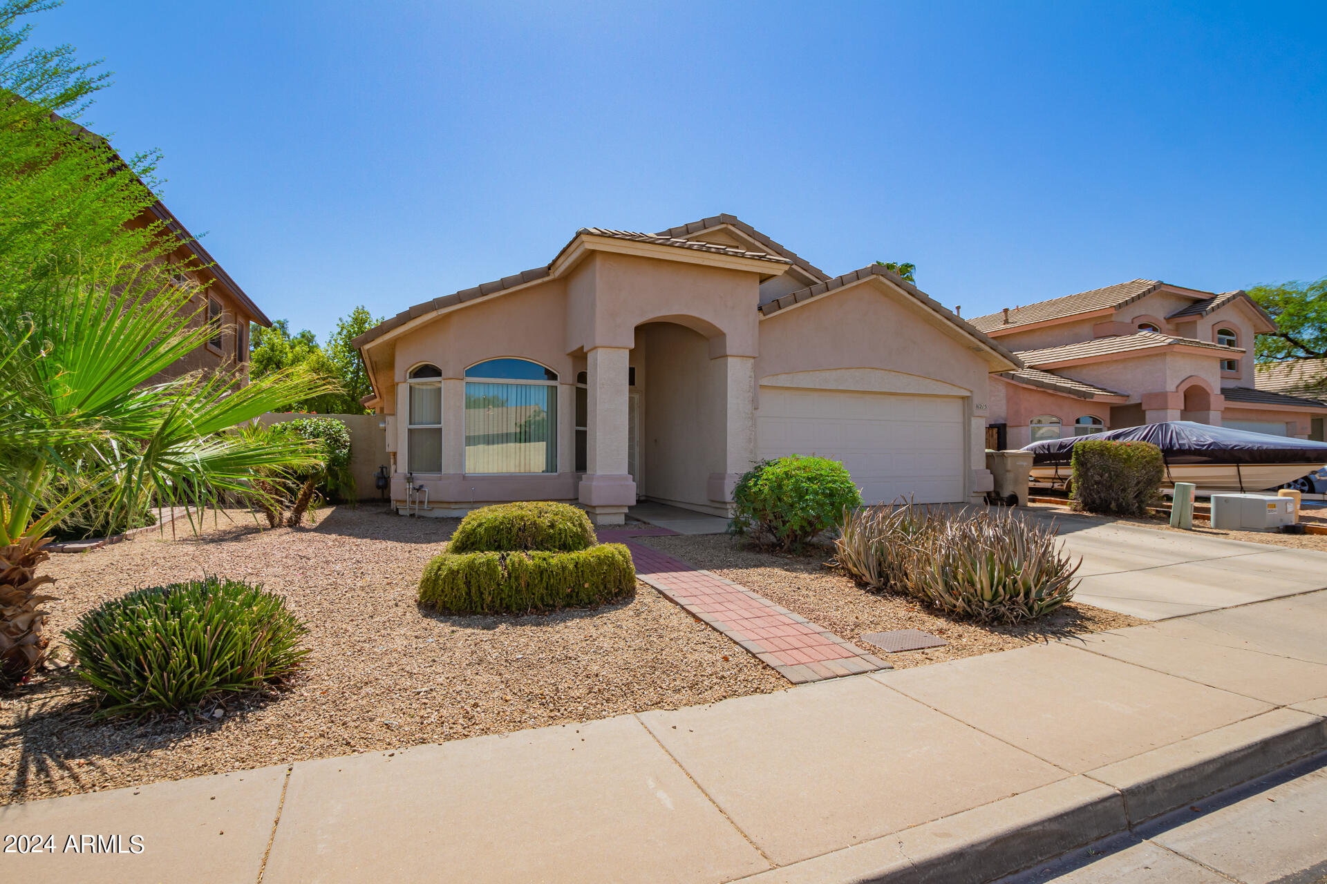 6215 W NAVAJO Drive