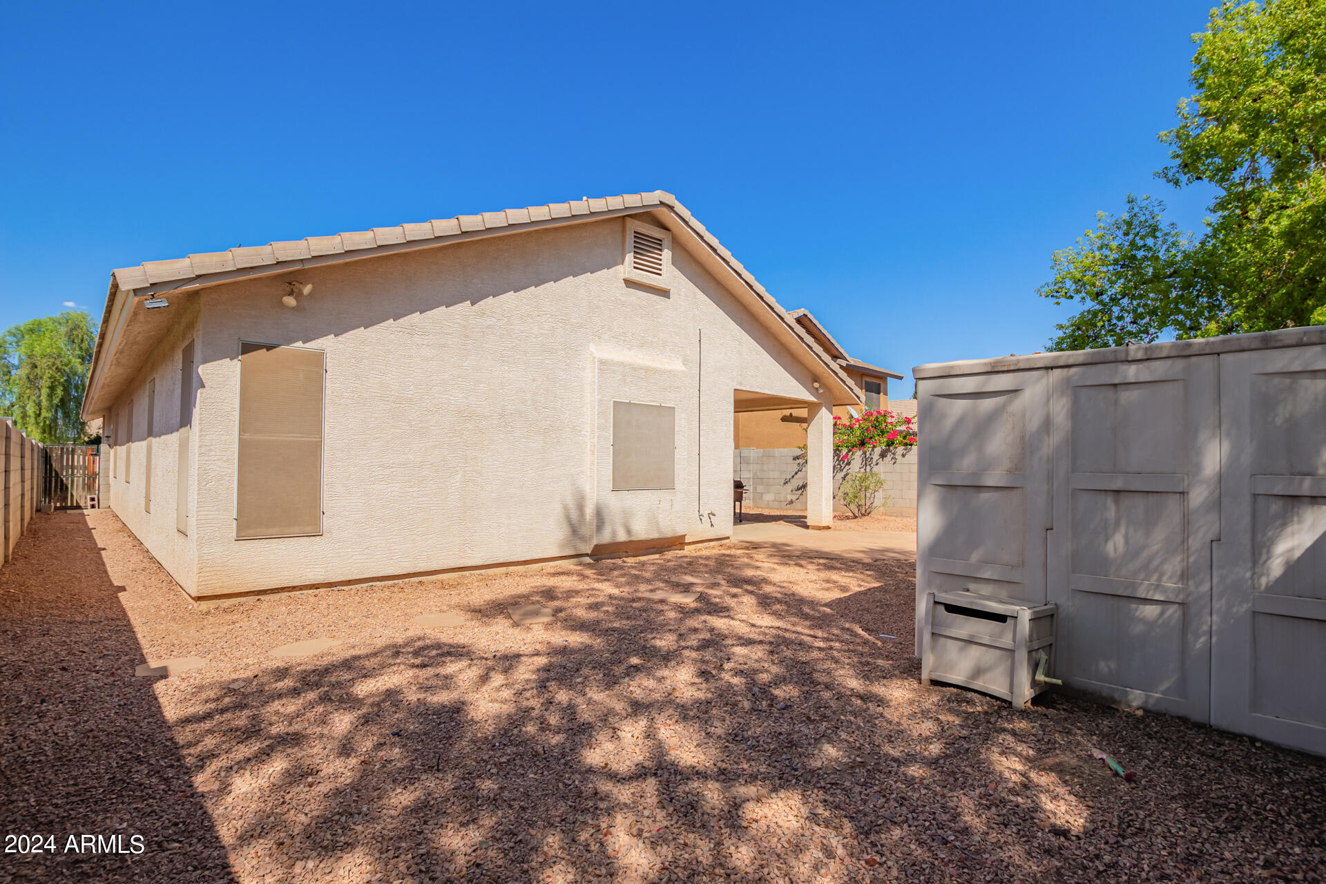6215 W NAVAJO Drive