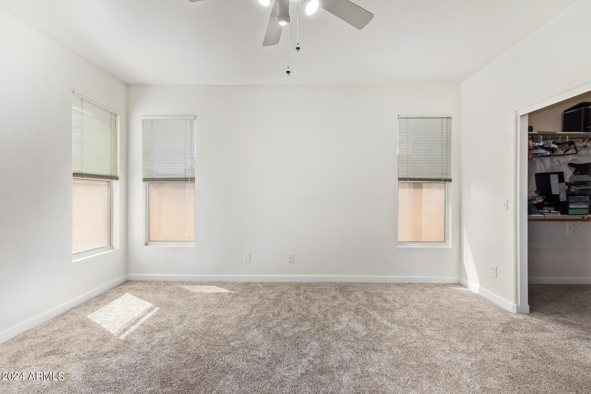 6215 W NAVAJO Drive