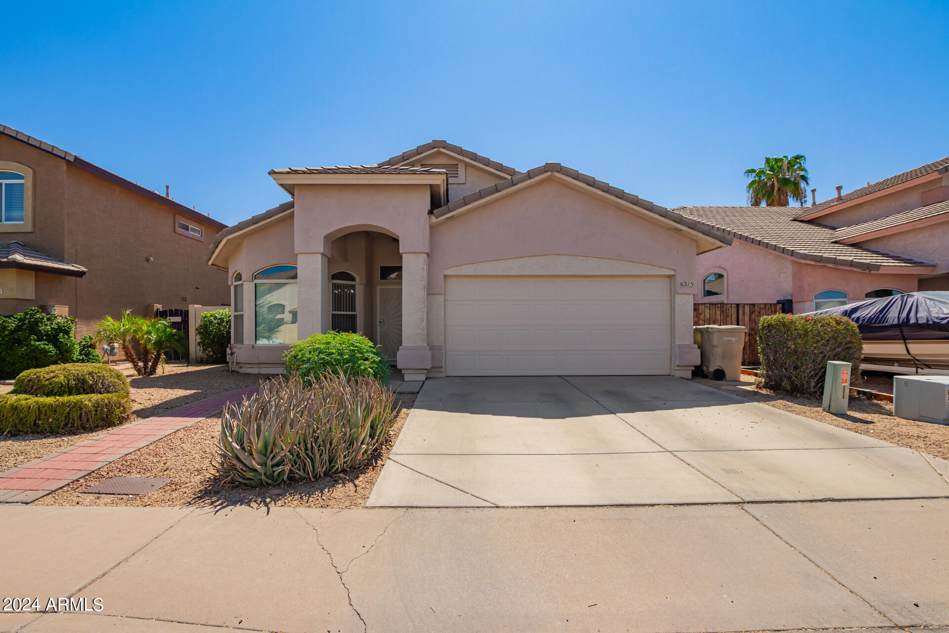 6215 W NAVAJO Drive