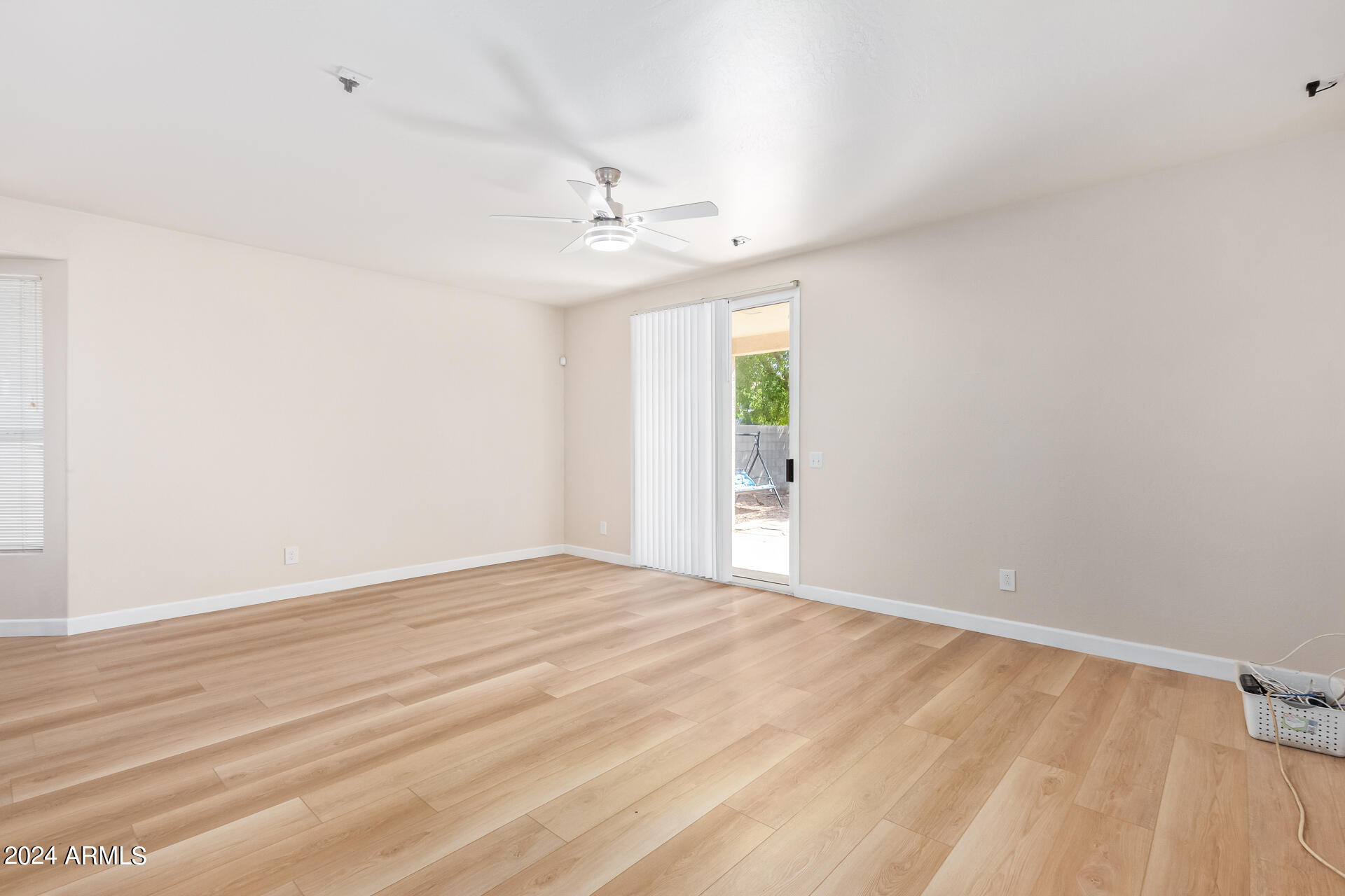 6215 W NAVAJO Drive
