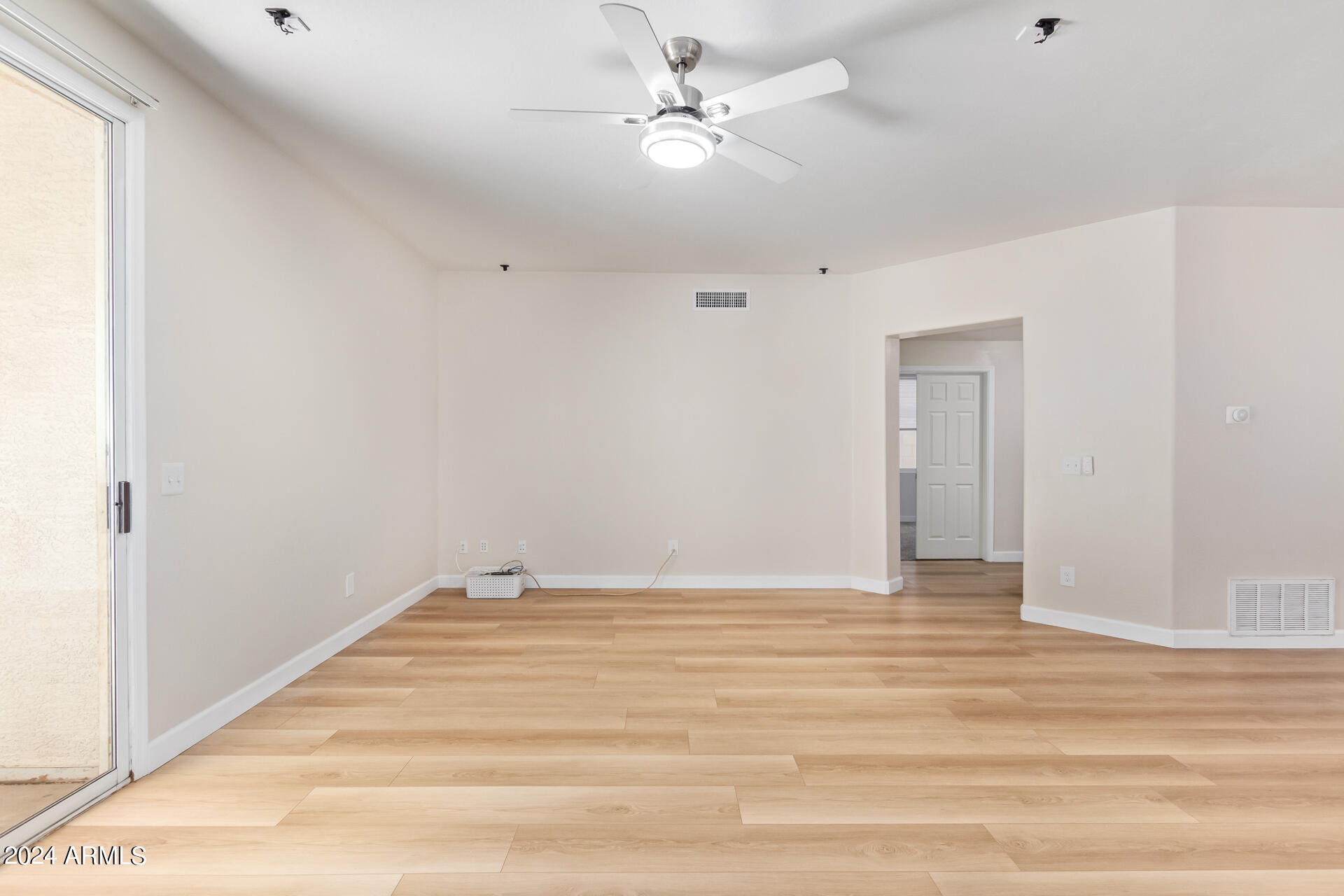 6215 W NAVAJO Drive
