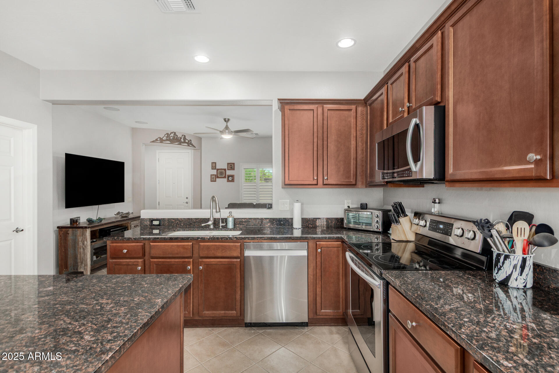 5260 N WILLCOX Drive