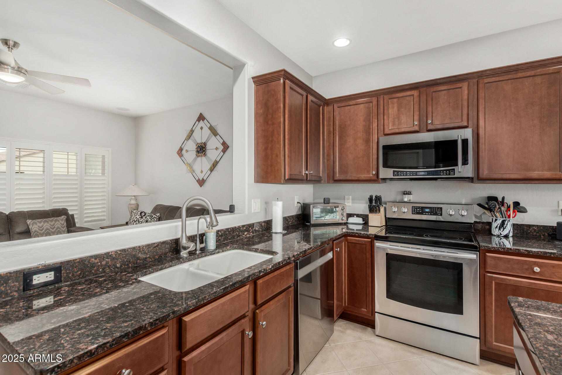 5260 N WILLCOX Drive