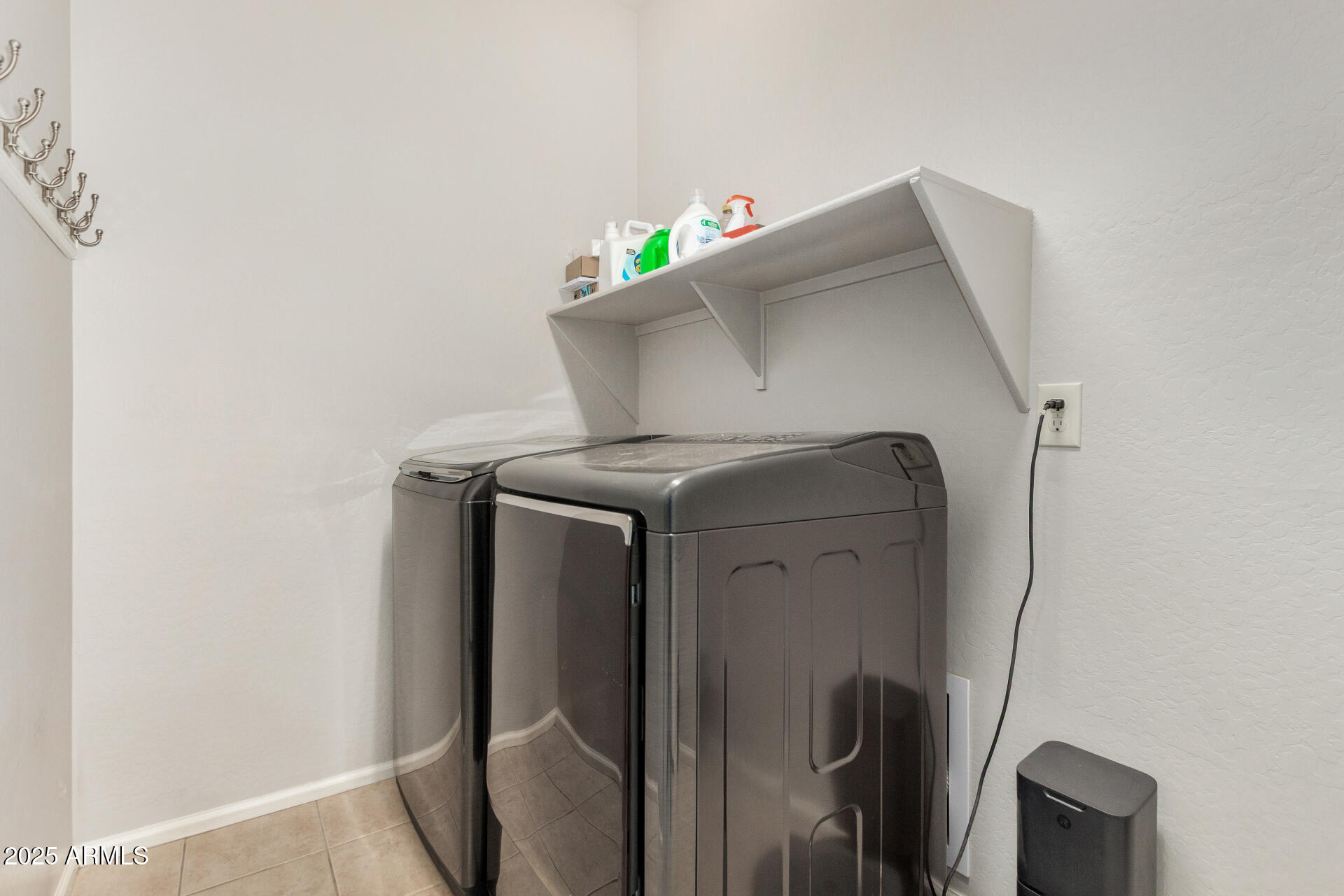 5260 N WILLCOX Drive