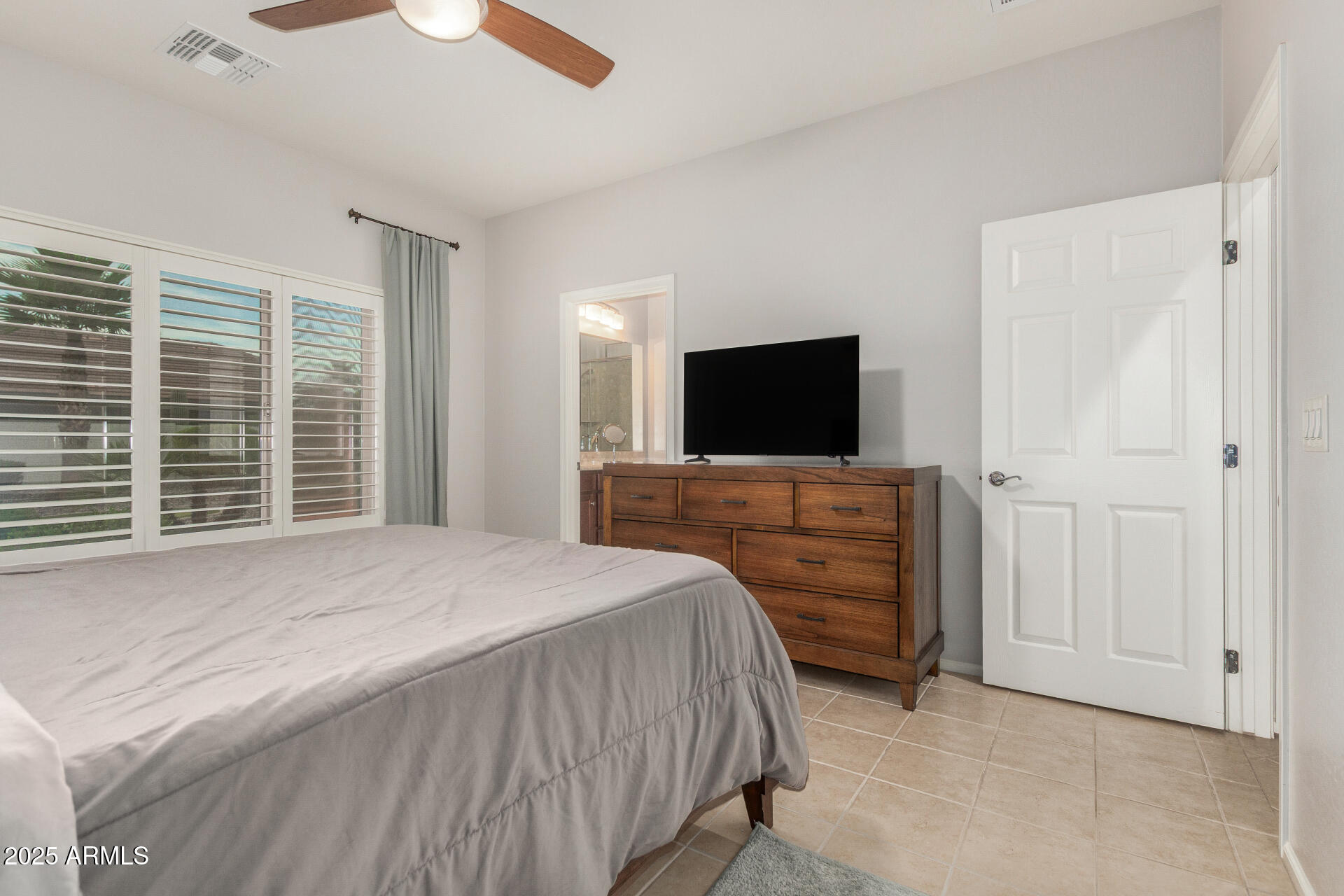 5260 N WILLCOX Drive