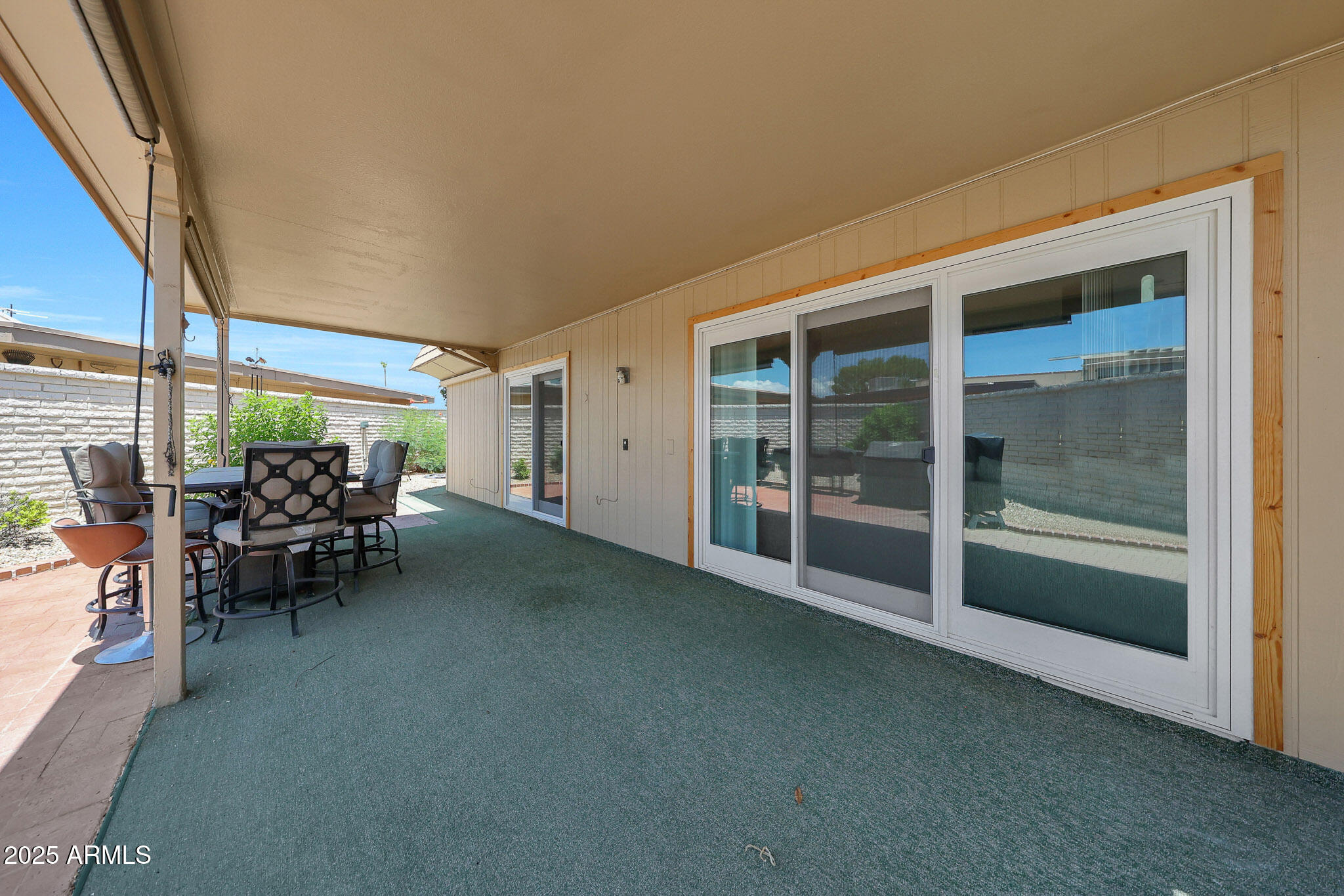 10461 W HUTTON Drive