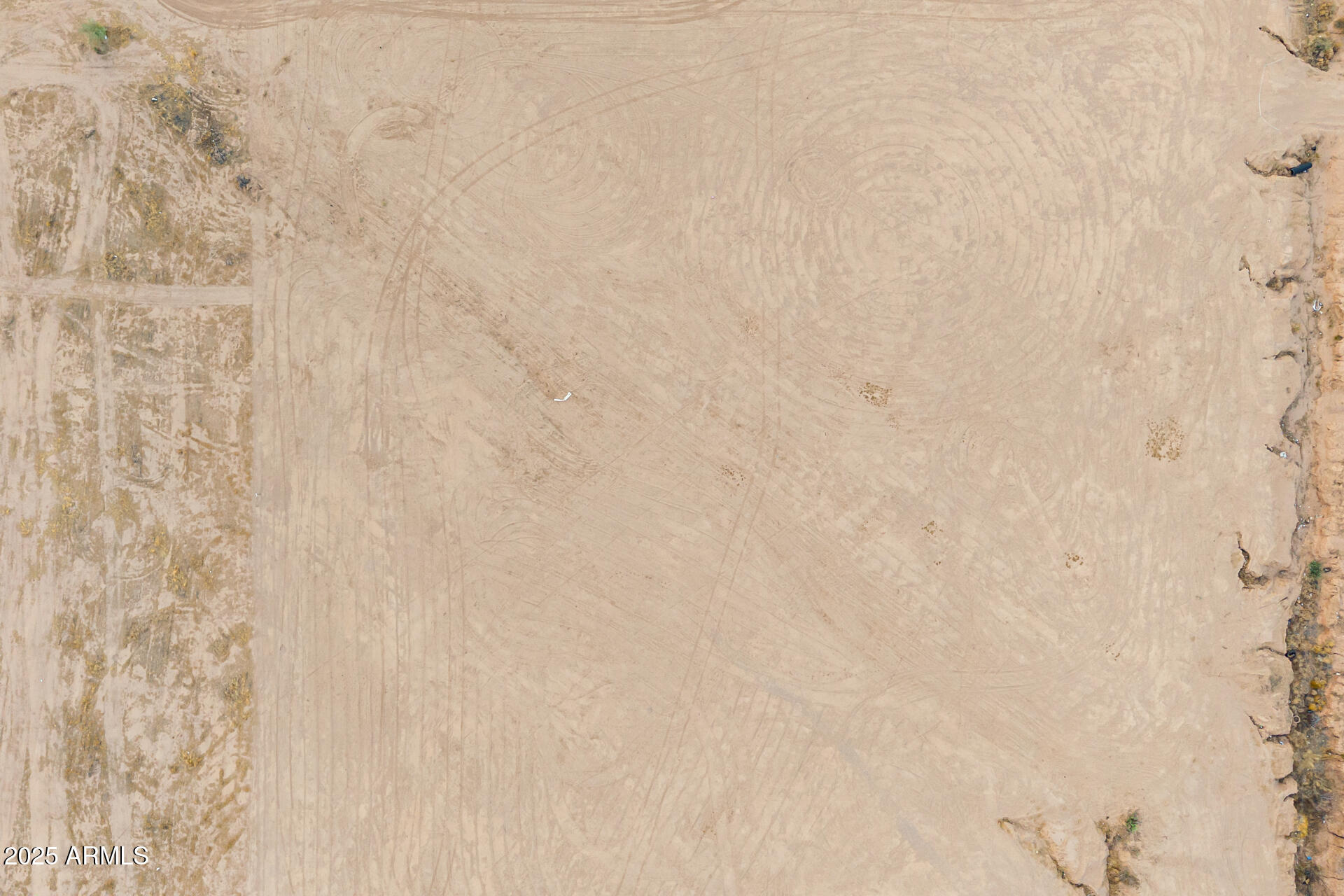 43500 W Carefree Place, 2