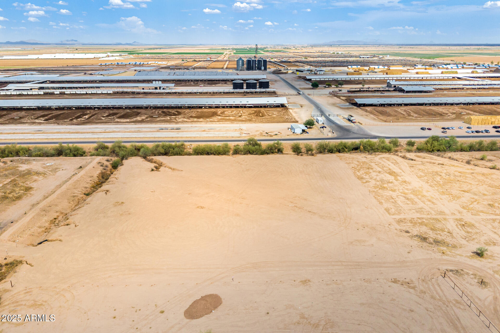 43500 W Carefree Place, 2