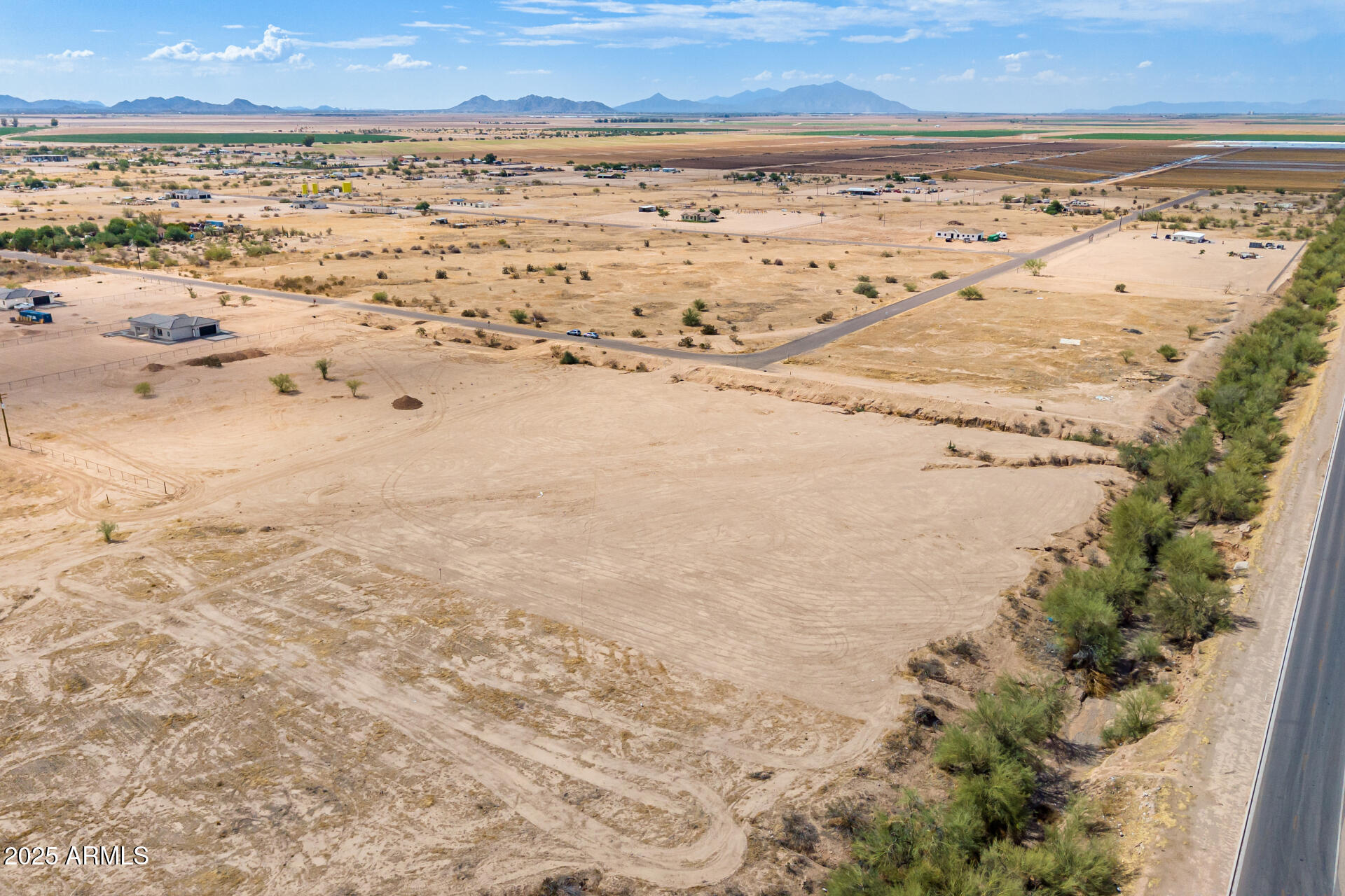 43500 W Carefree Place, 2