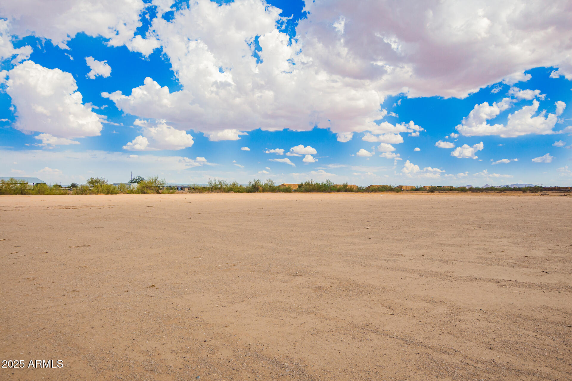 43500 W Carefree Place, 2