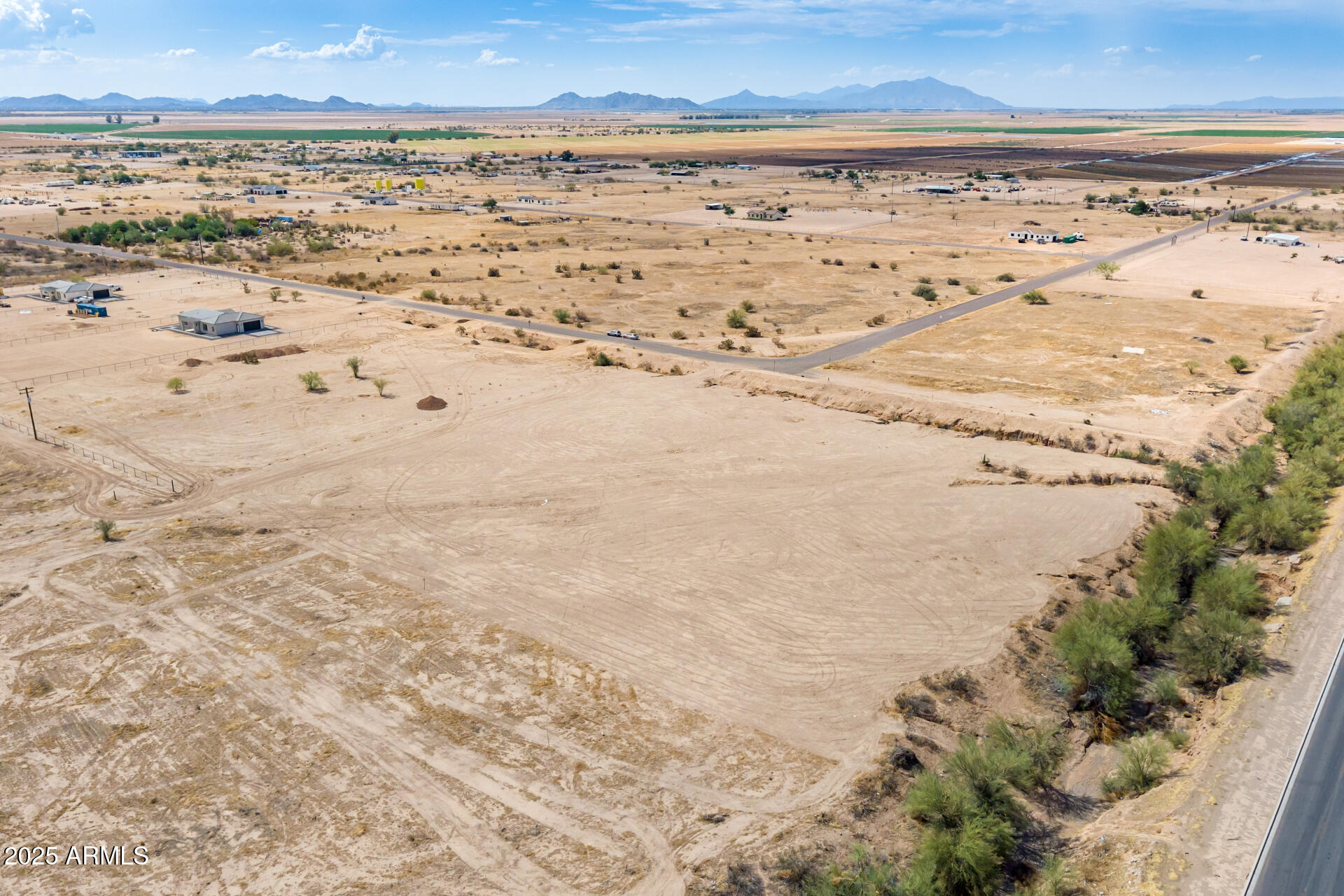 43500 W Carefree Place, 2