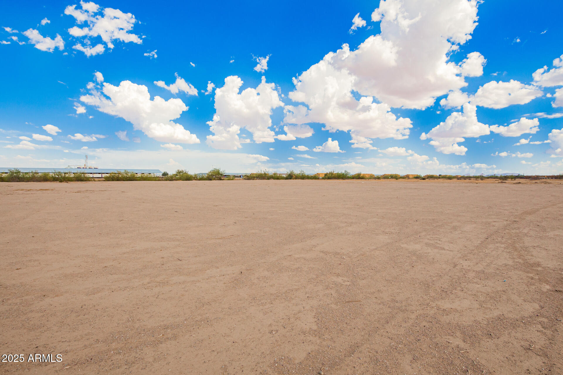 43500 W Carefree Place, 2