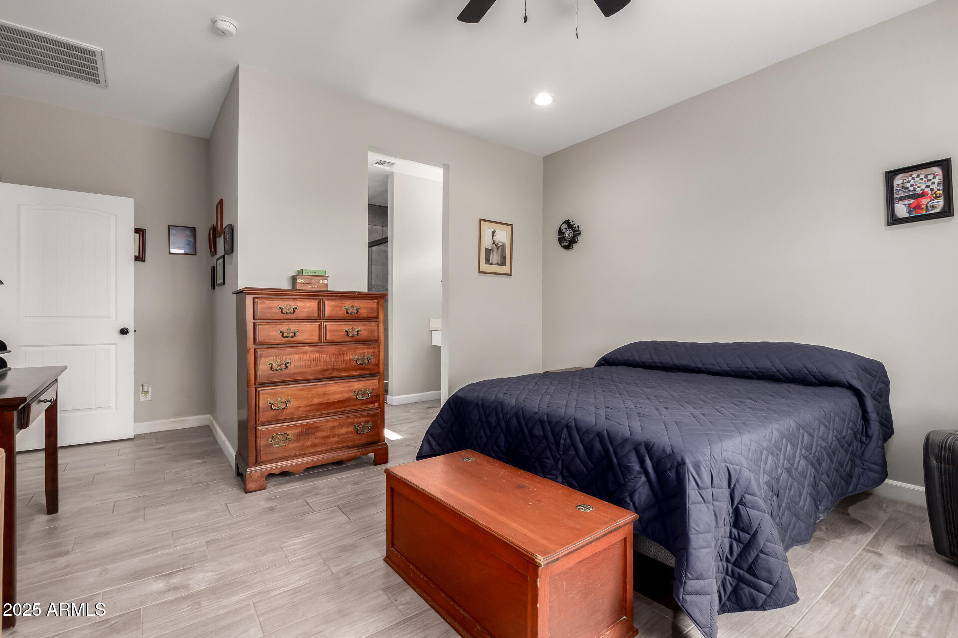 10260 W CONCORDIA Drive