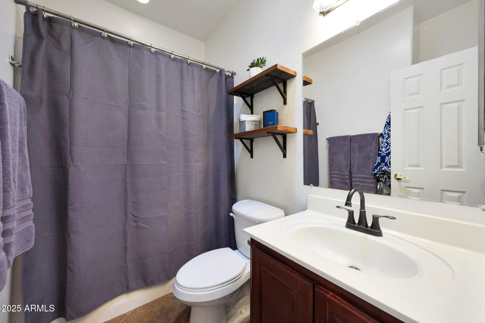 2950 W LOUISE Drive, 207