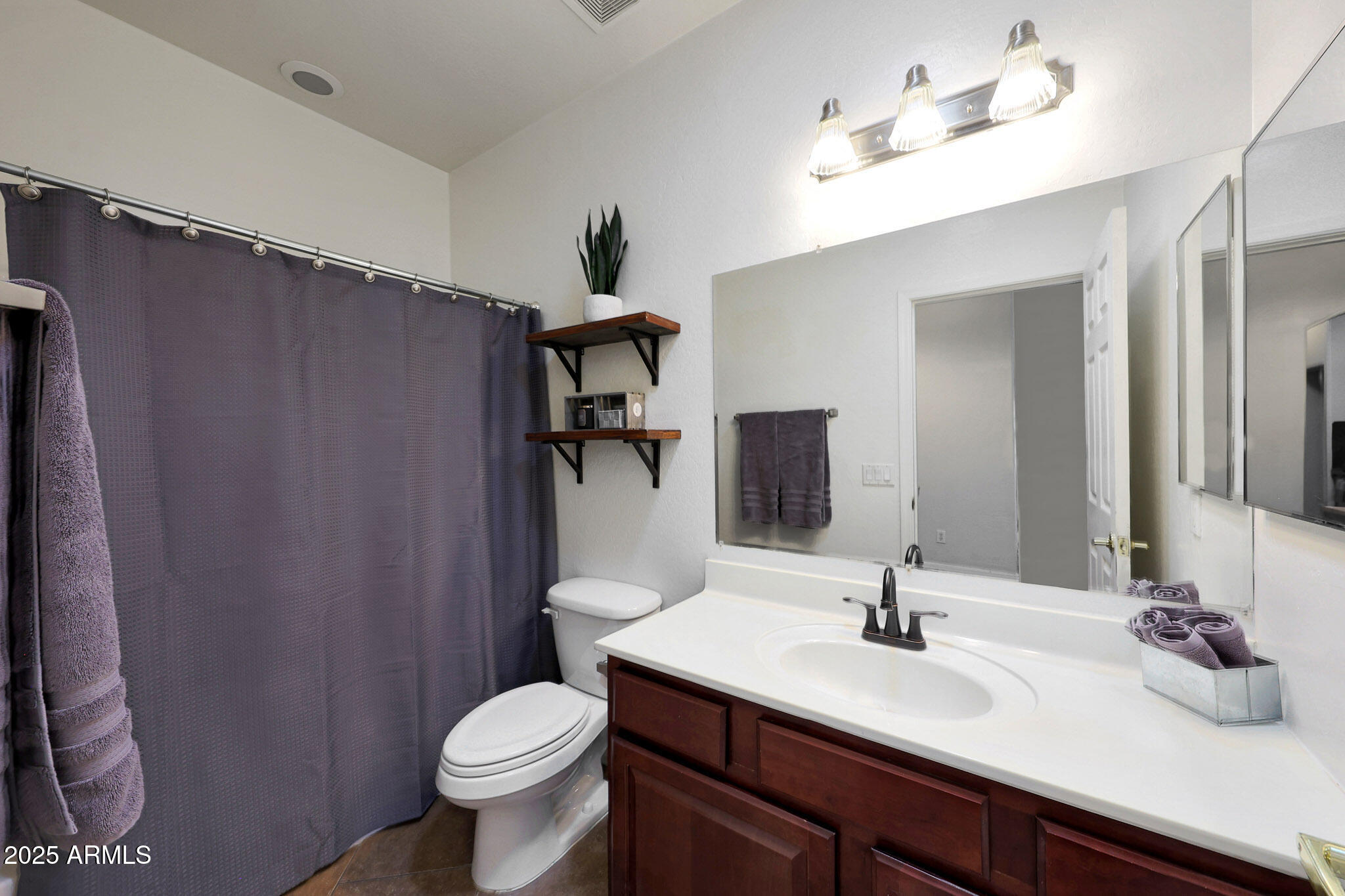 2950 W LOUISE Drive, 207